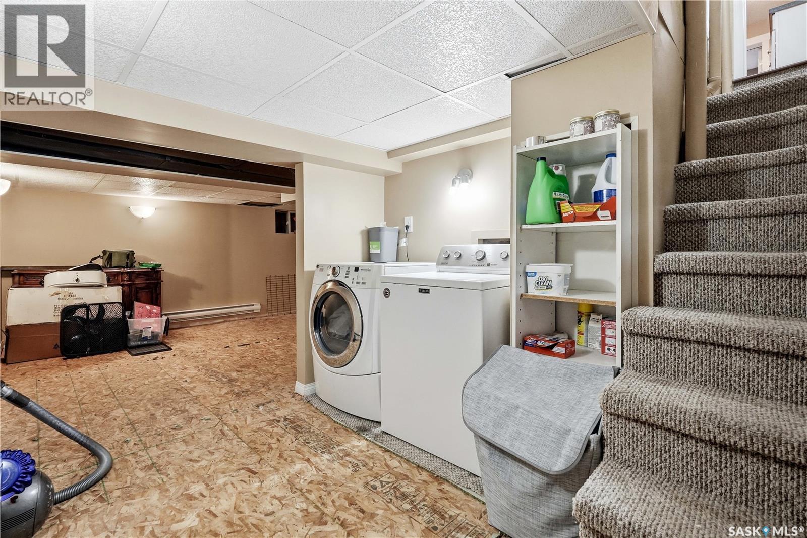 1054 Clifton AVENUE — photo 37