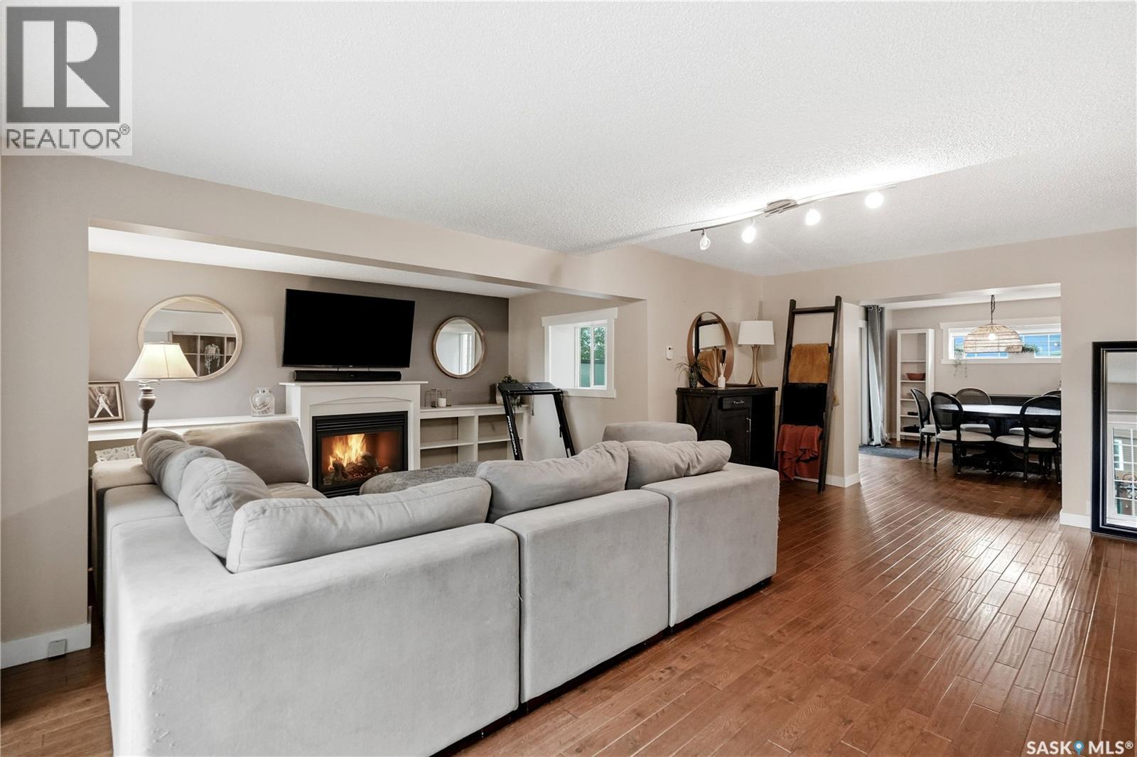 1054 Clifton AVENUE — photo 9