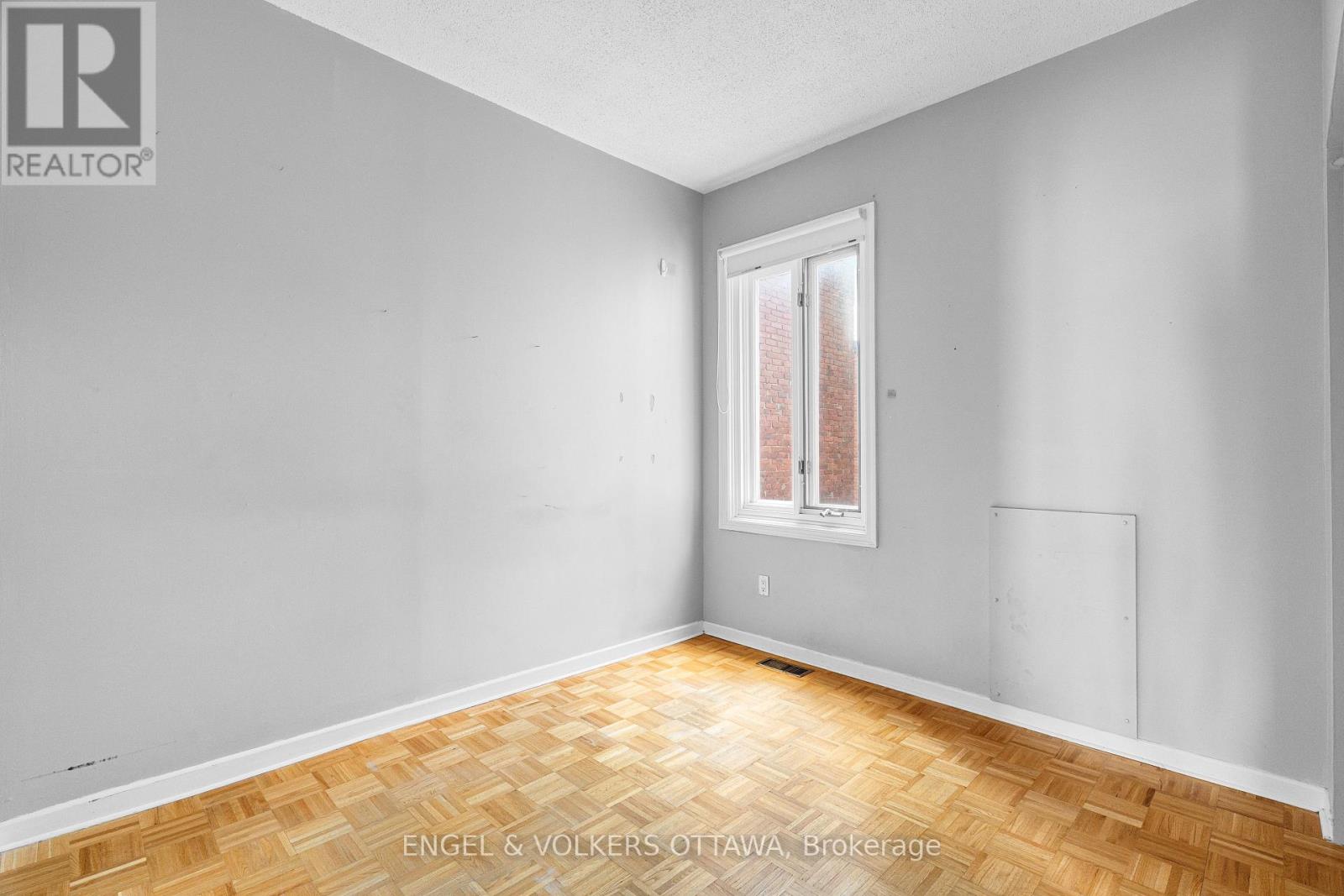 3 Bed, 2 Bath House for Sale in Ottawa – 293 SOMERSET STREET E, Ottawa – MLS# X13453542 - Image 31