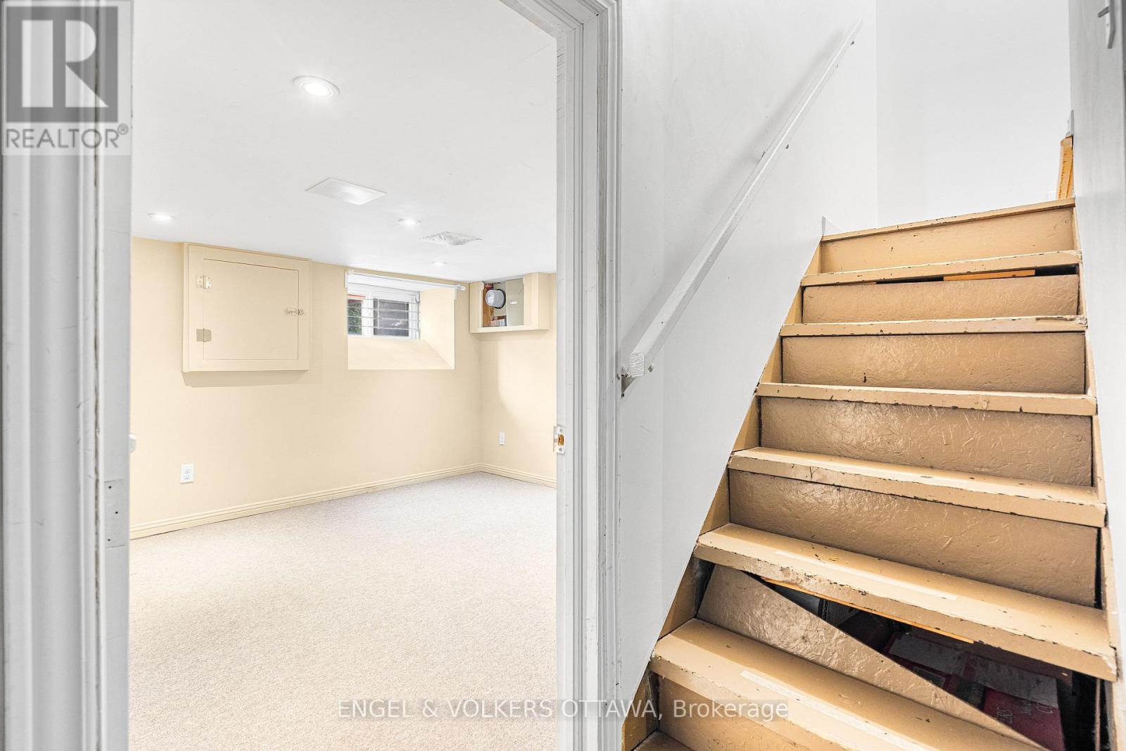 3 Bed, 2 Bath House for Sale in Ottawa – 293 SOMERSET STREET E, Ottawa – MLS# X13453542 - Image 37