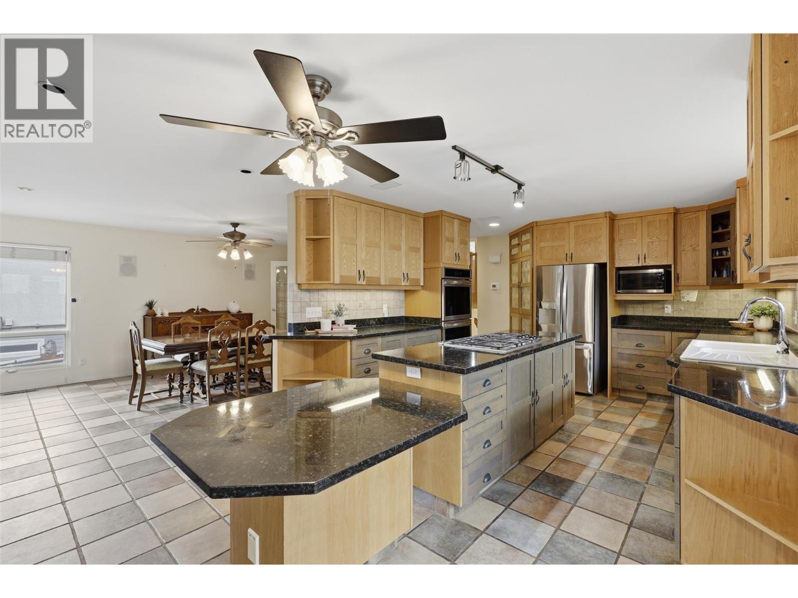 2245 CRESCENT Drive - 11