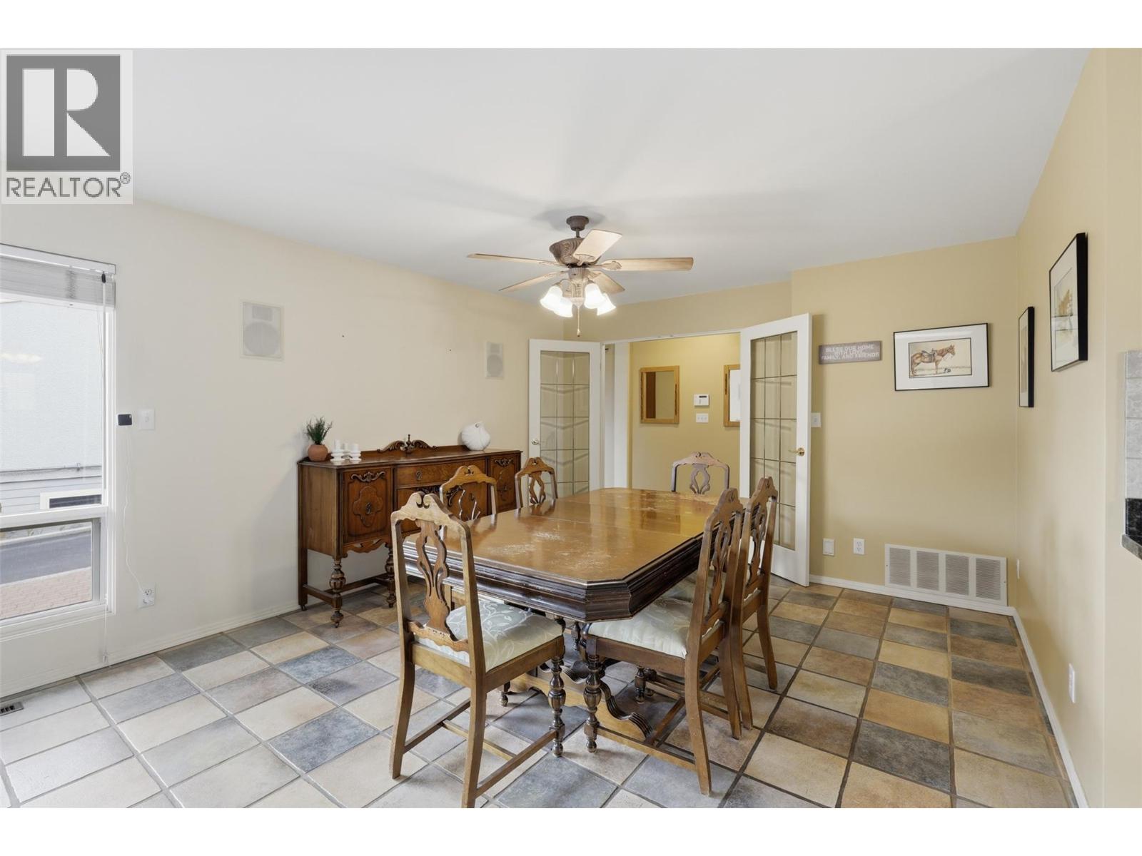 2245 CRESCENT Drive - 12