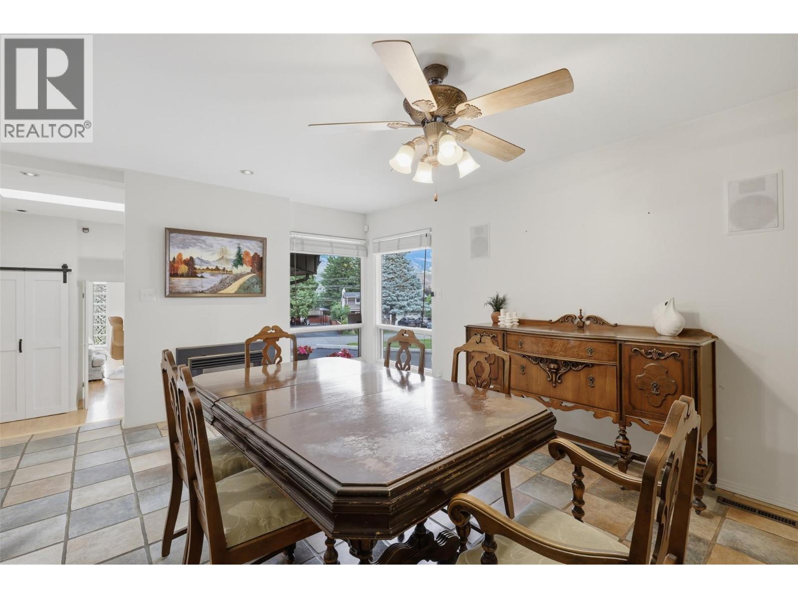 2245 CRESCENT Drive - Image 13