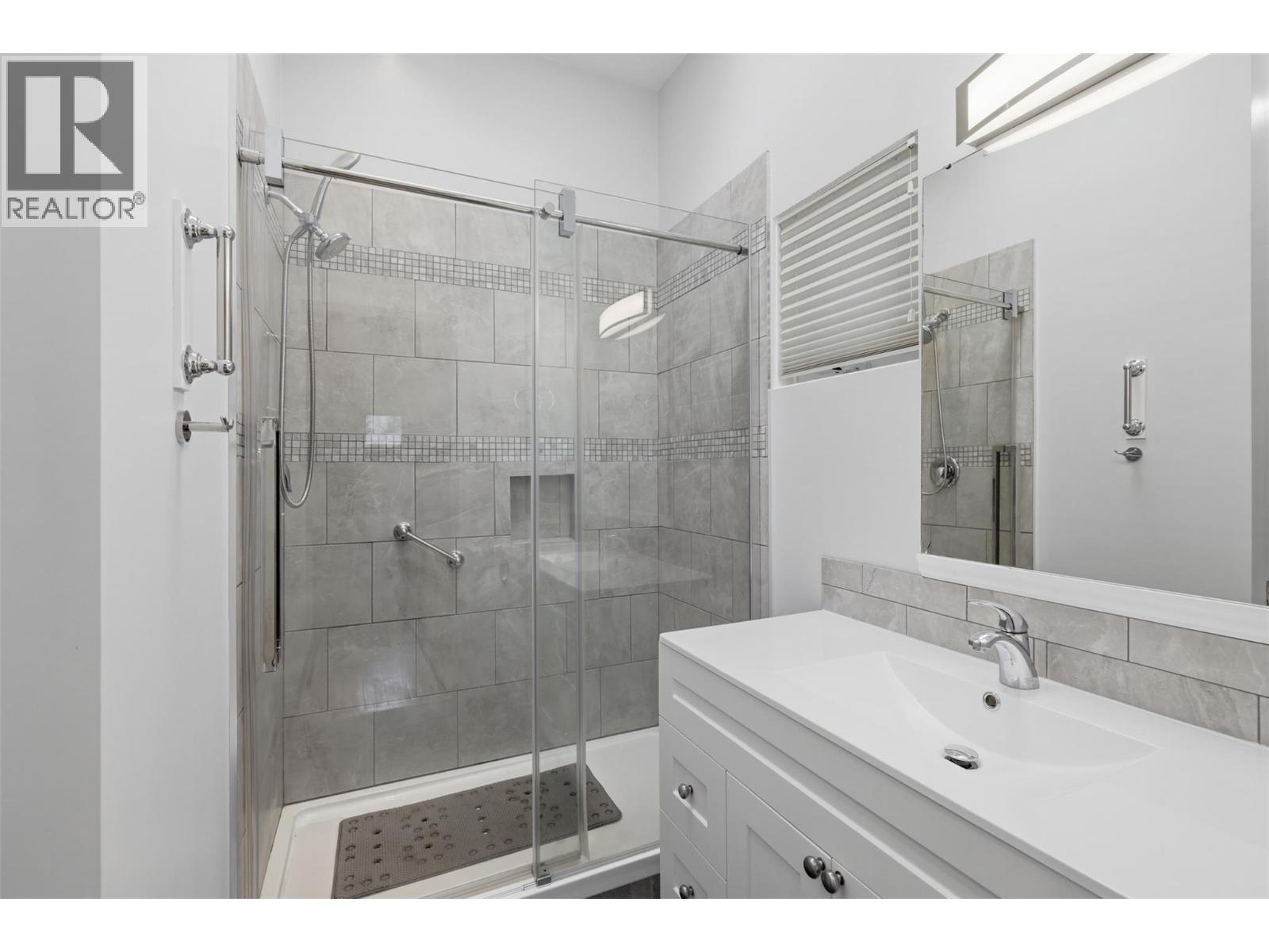 2245 CRESCENT Drive - 25