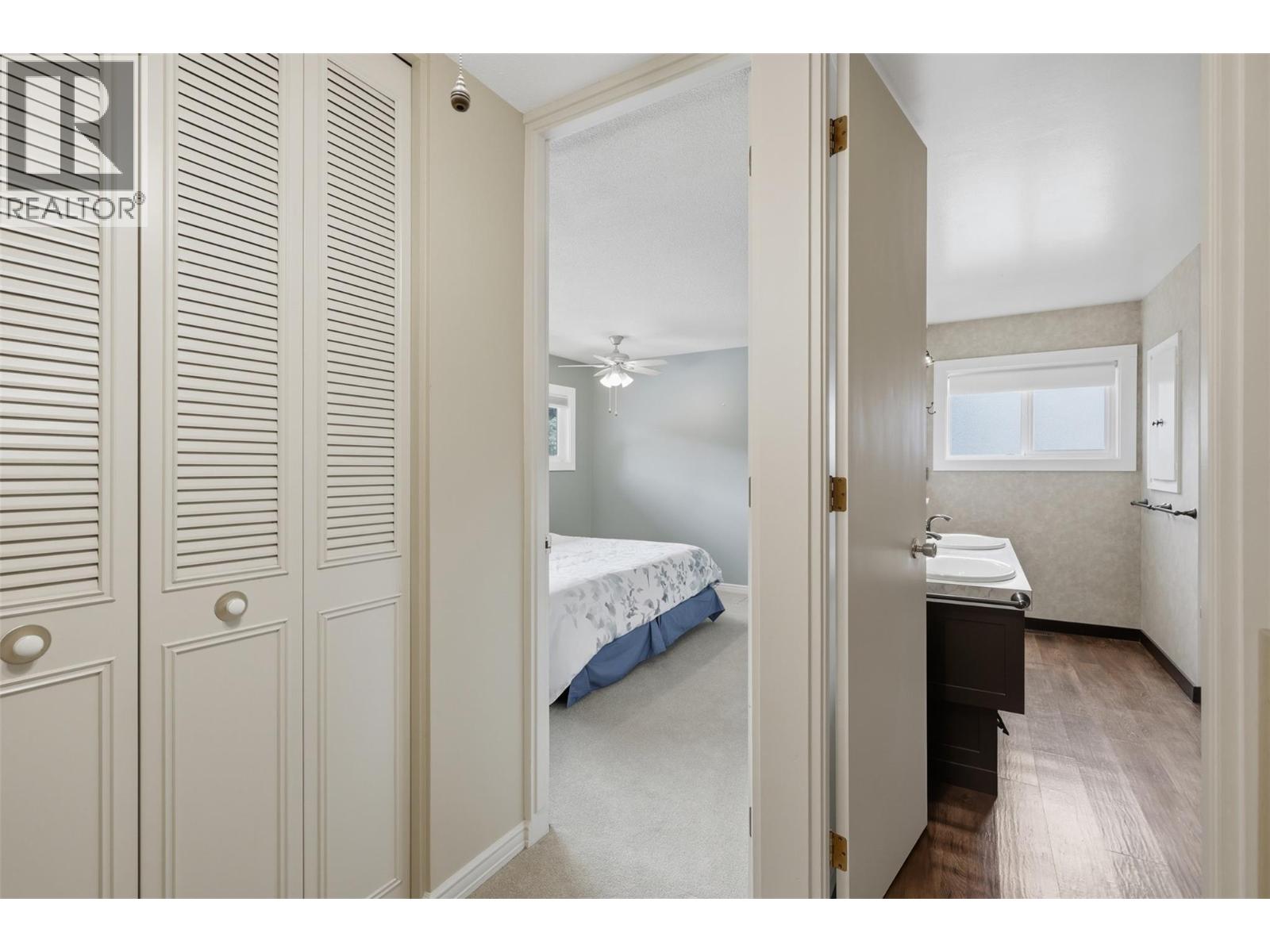 2245 CRESCENT Drive - 27