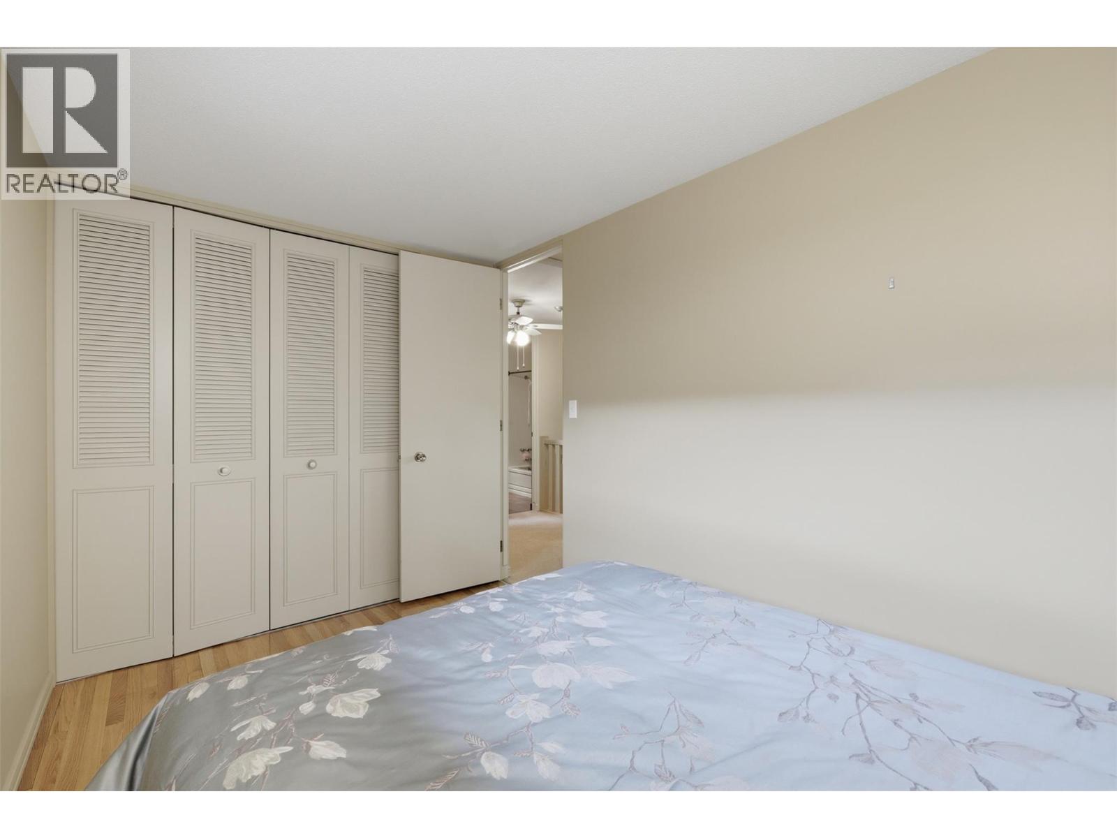 2245 CRESCENT Drive - 34