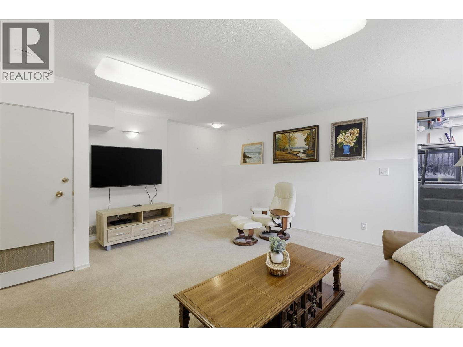 2245 CRESCENT Drive - 38