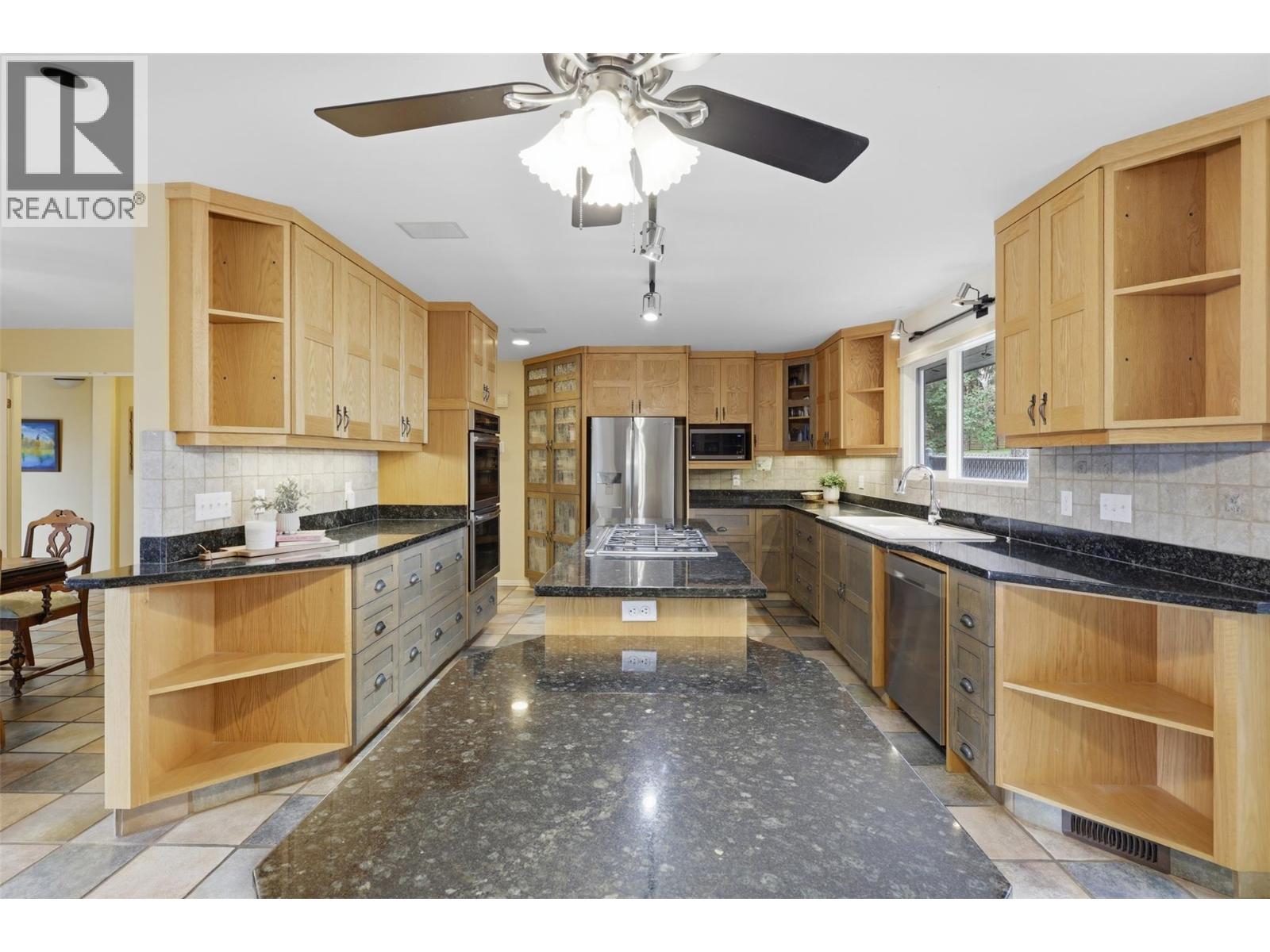 2245 CRESCENT Drive - 4