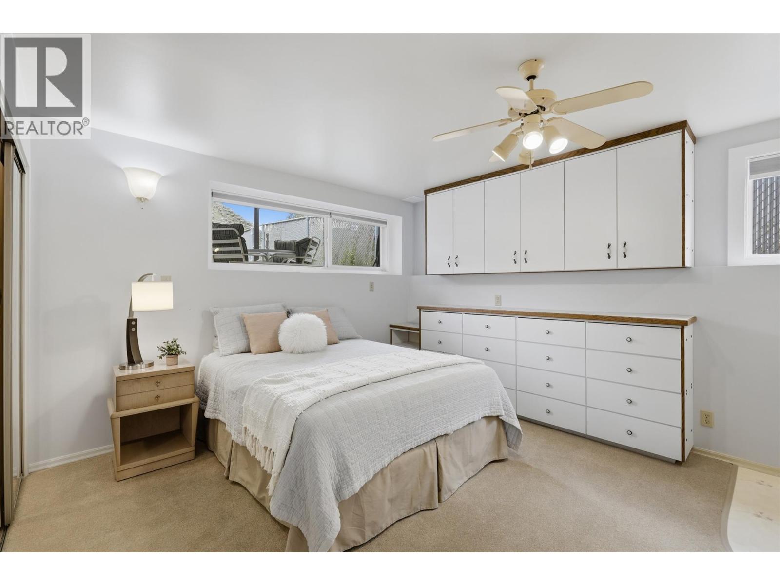 2245 CRESCENT Drive - 40