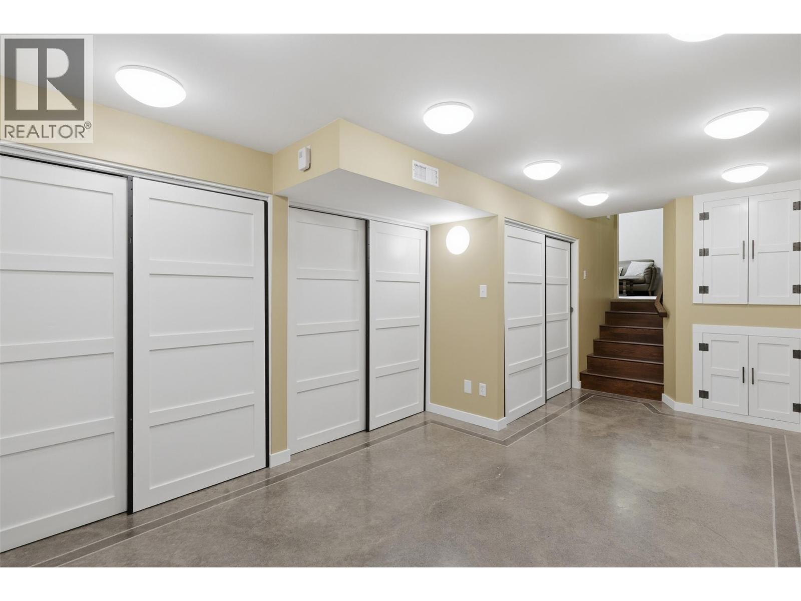 2245 CRESCENT Drive - 46