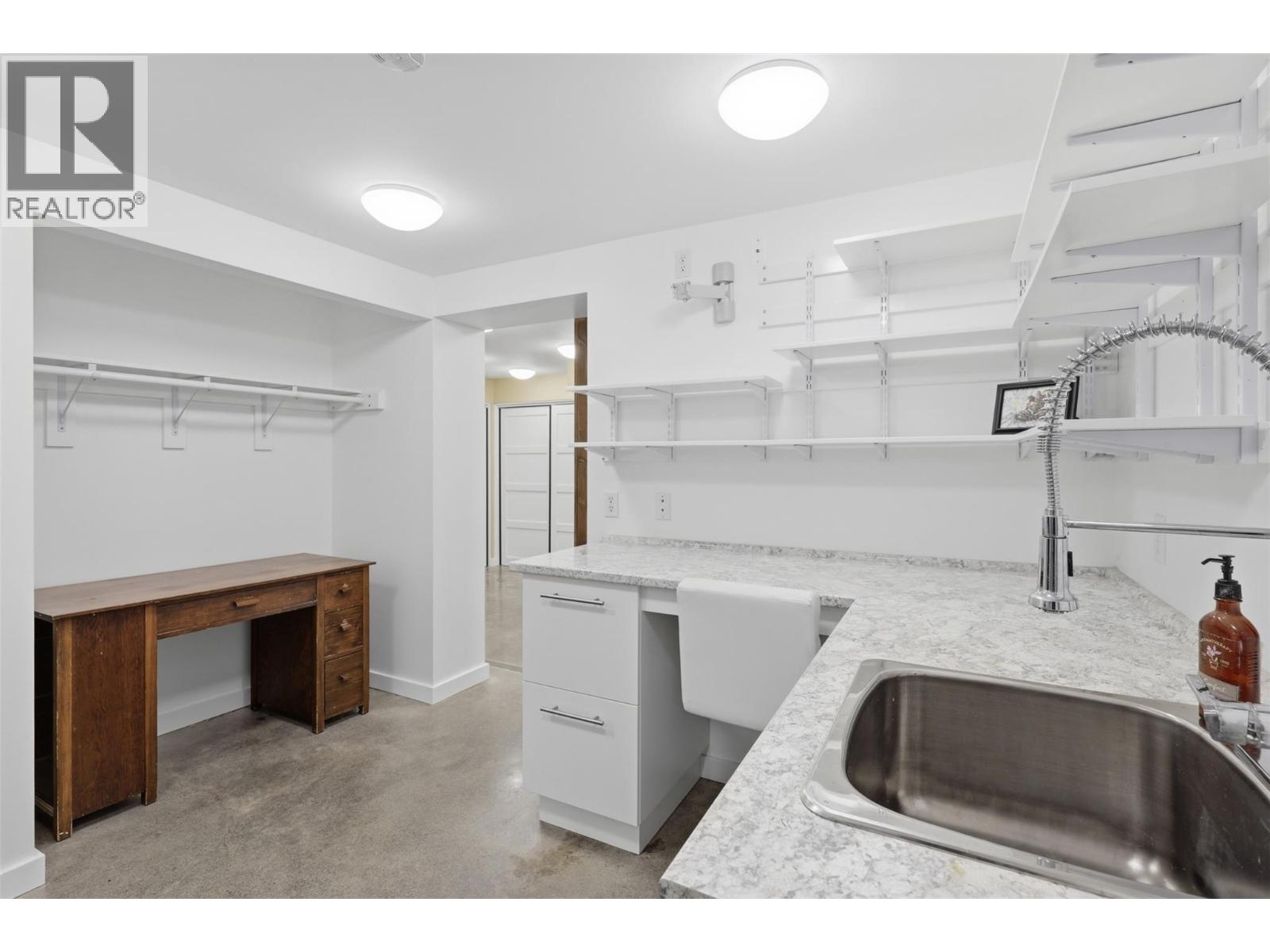 2245 CRESCENT Drive - 51