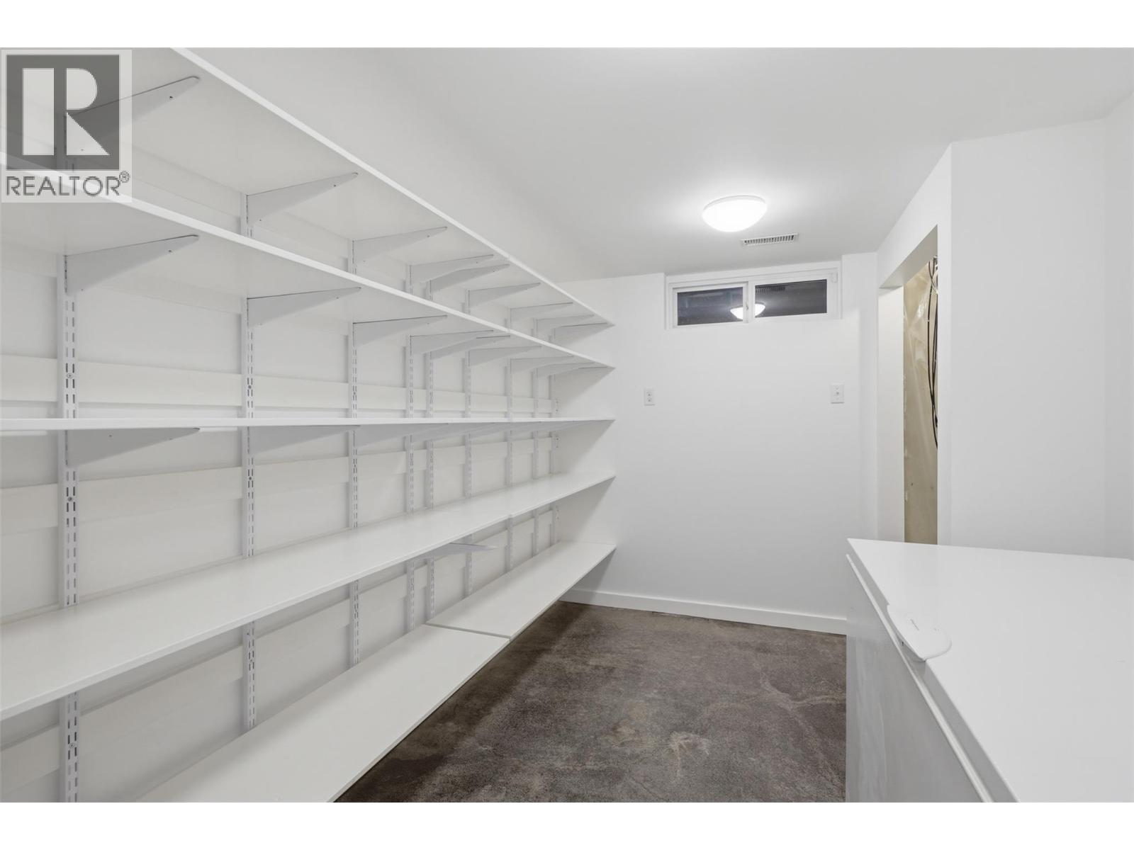 2245 CRESCENT Drive - 52