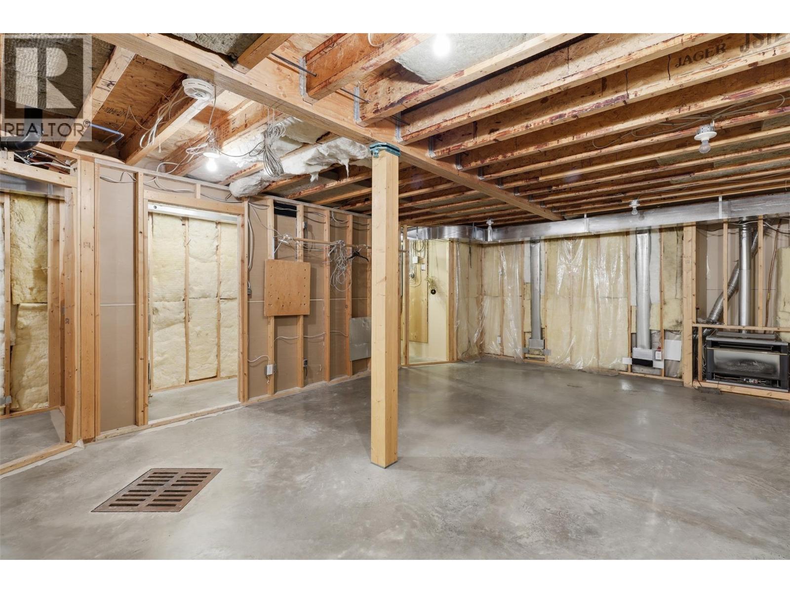 2245 CRESCENT Drive - 56
