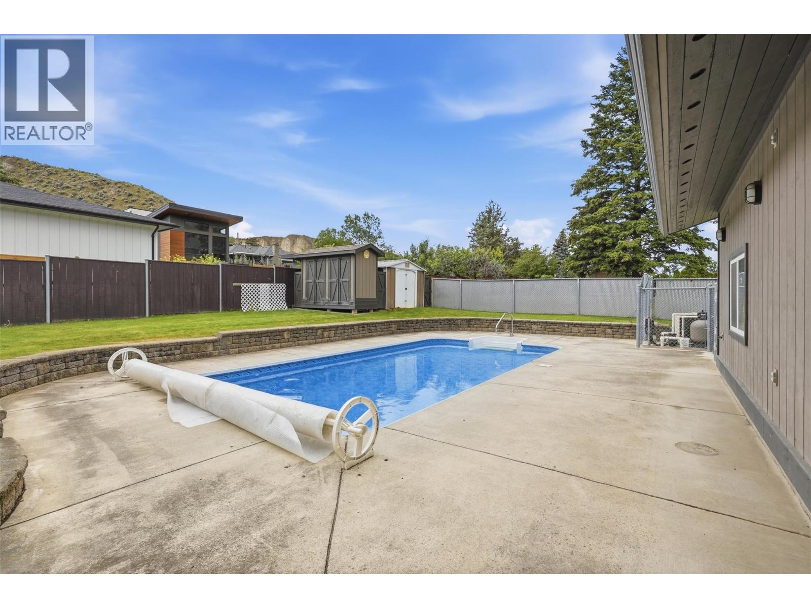 2245 CRESCENT Drive - 70