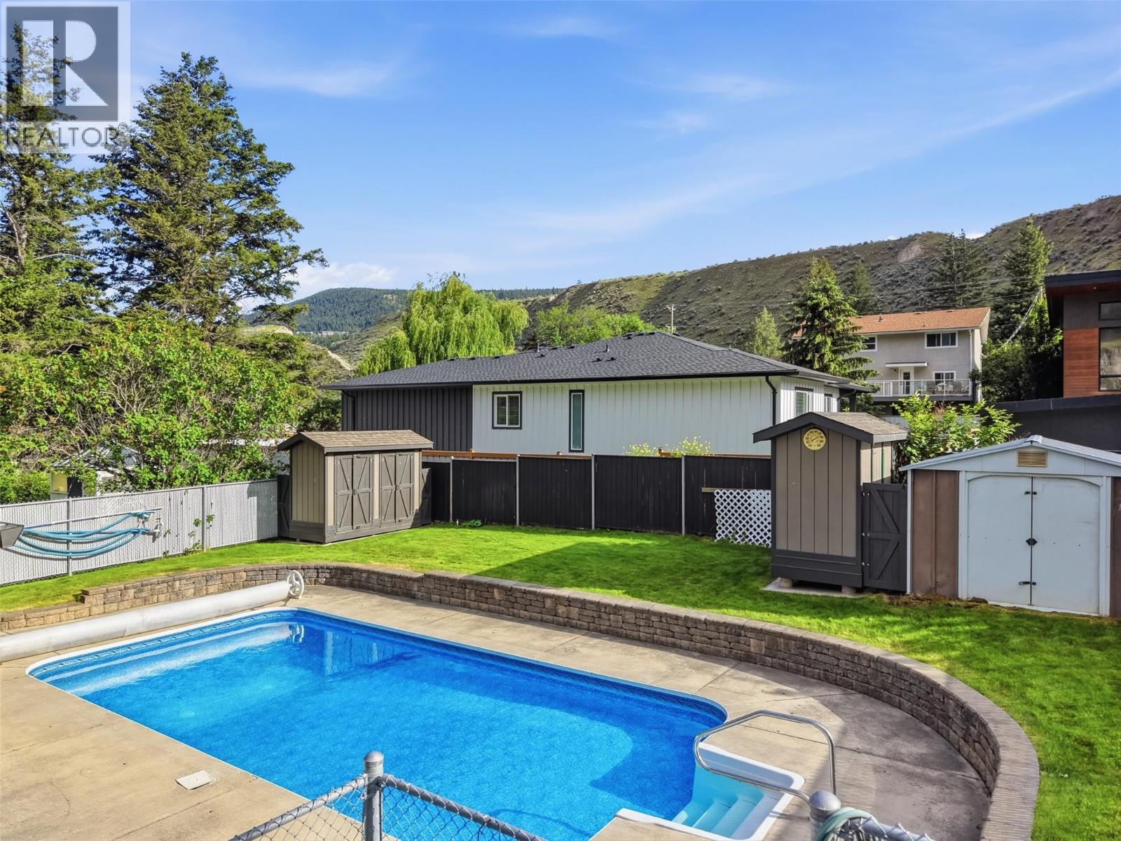 2245 CRESCENT Drive - 74