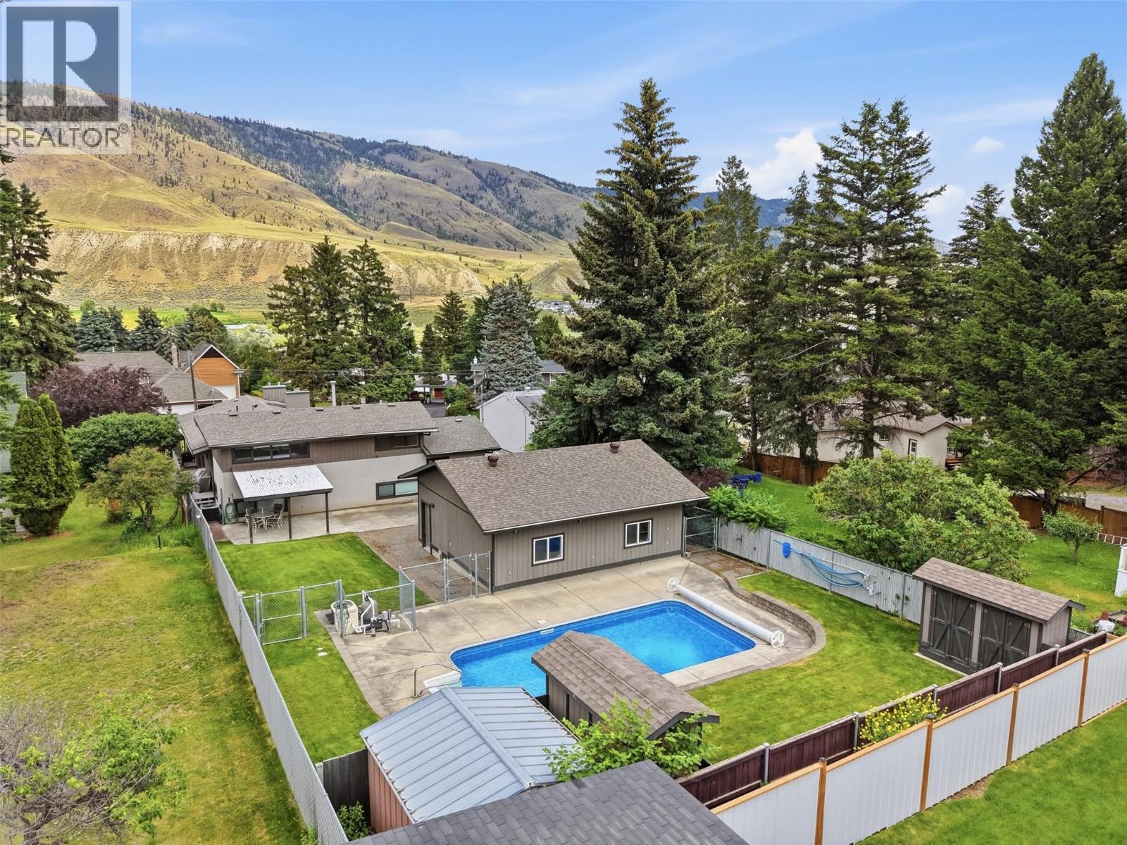 2245 CRESCENT Drive - 75