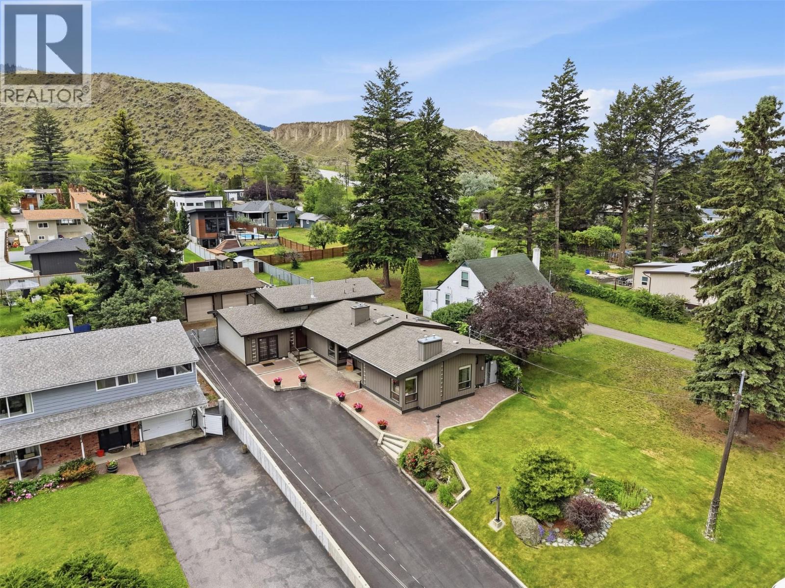 2245 CRESCENT Drive - 81