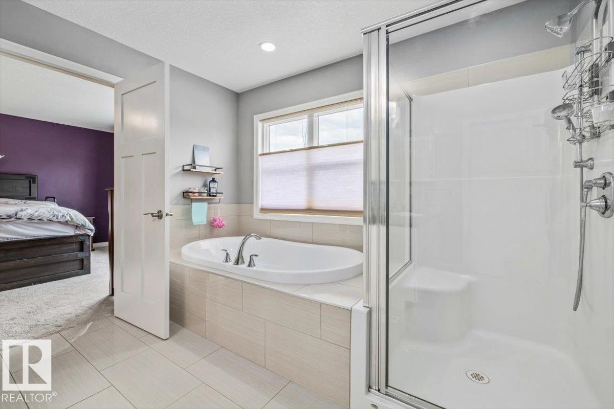 22933 94A AV NW - 31