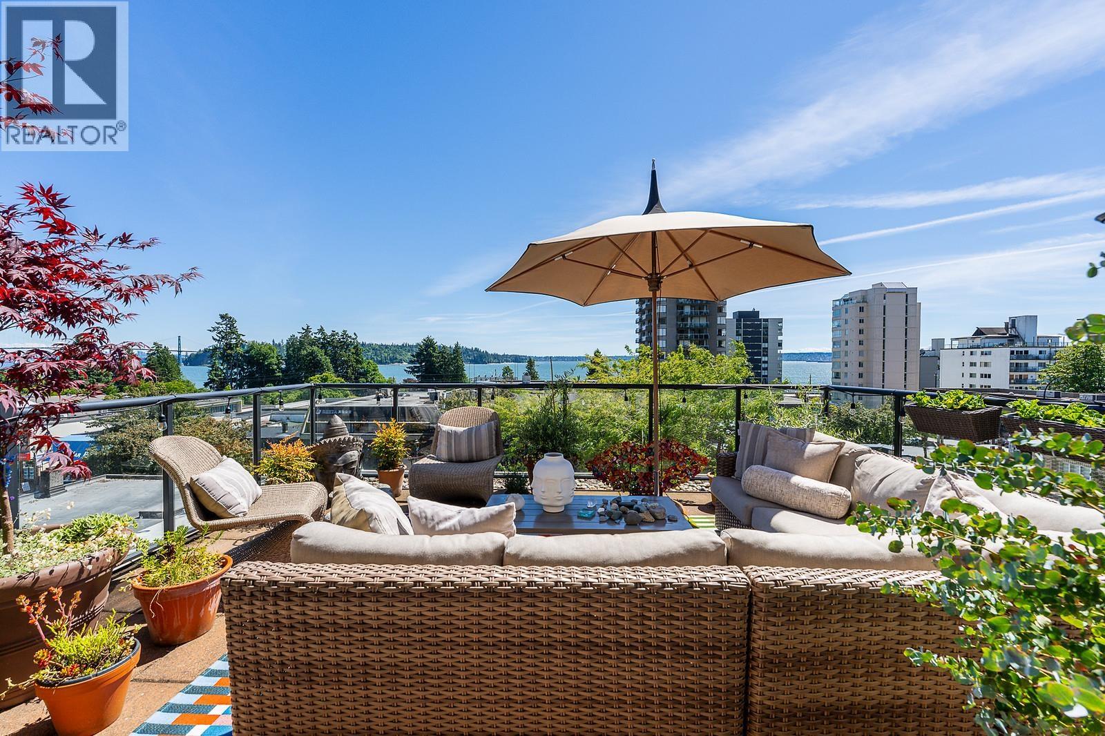 401 1765 MARINE DRIVE
