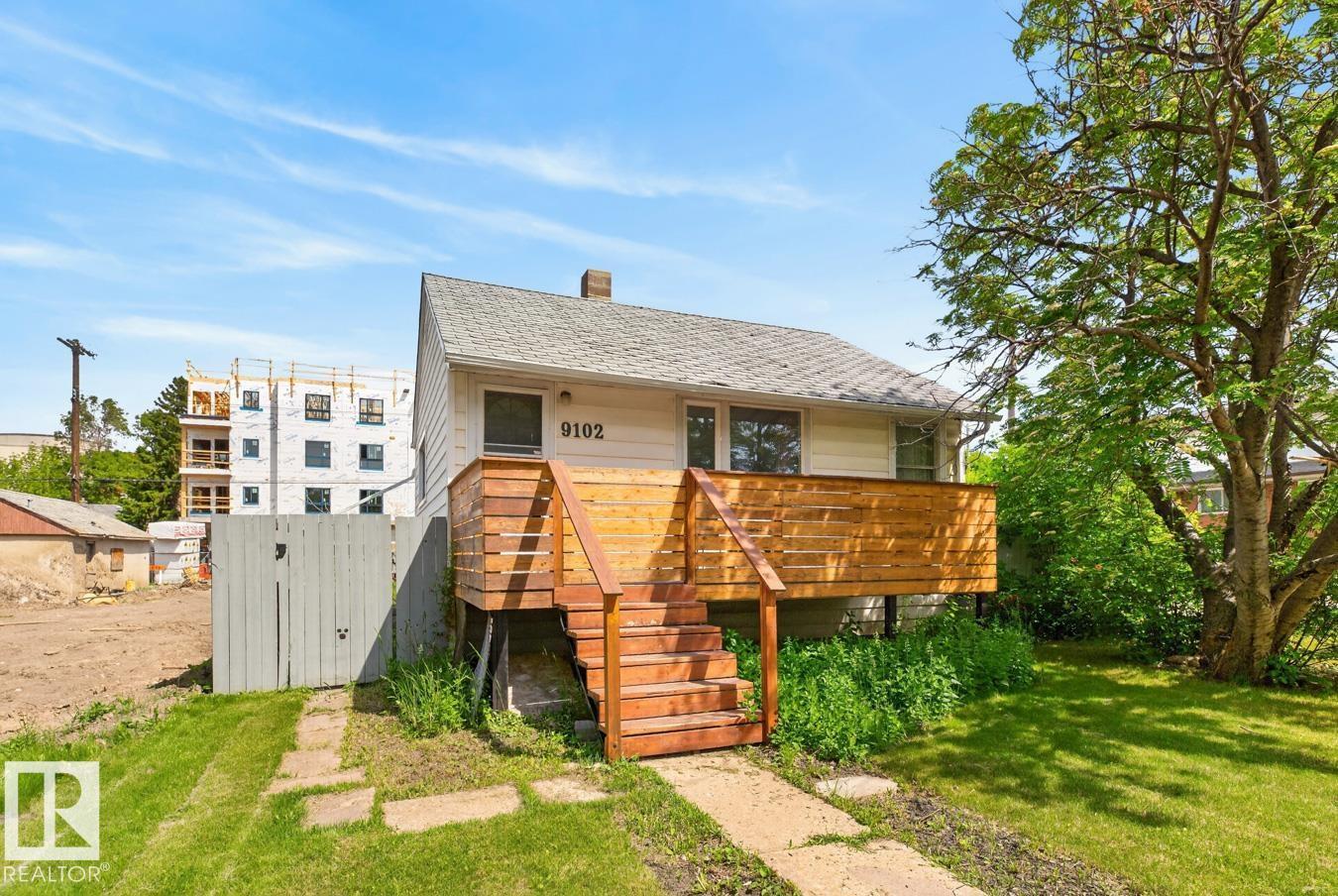 9102 83 AV NW - photo 3