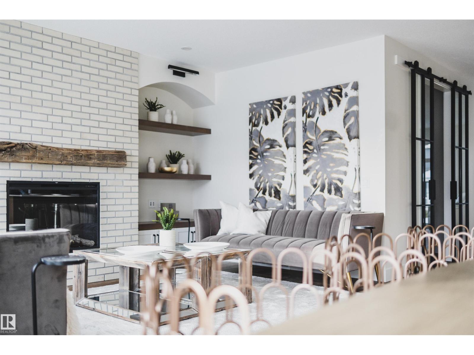 8350 120 ST NW - 14