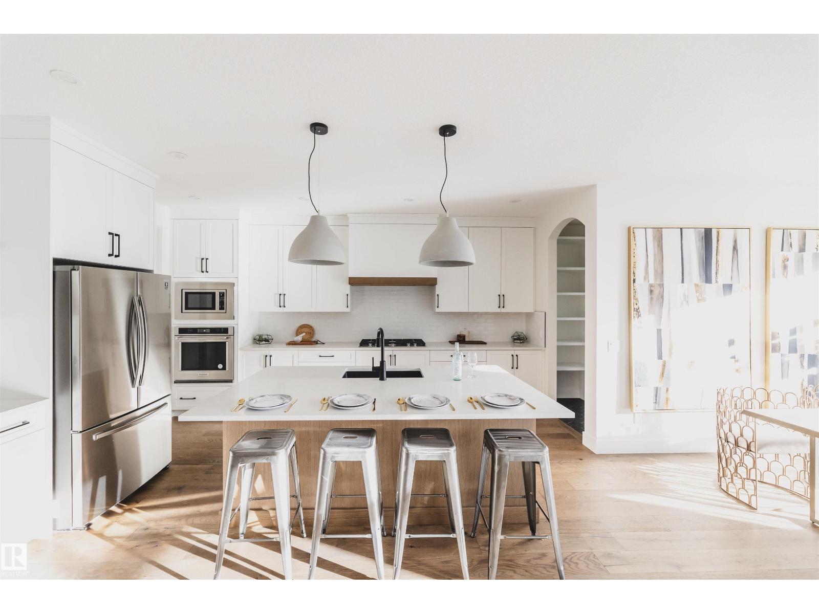 8350 120 ST NW - 5