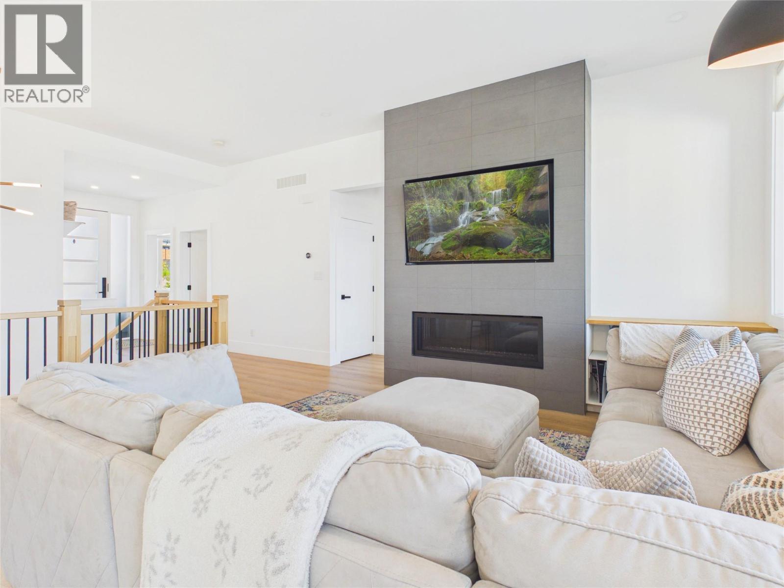 1081 ANTLER Drive - 6