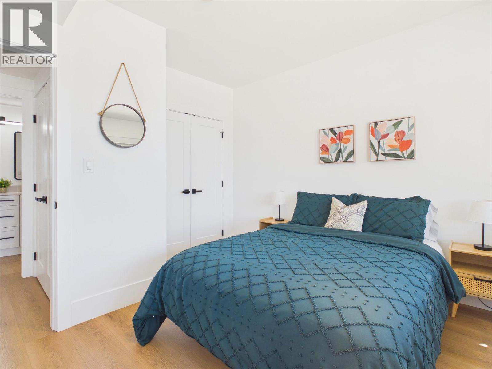 1081 ANTLER Drive - 33