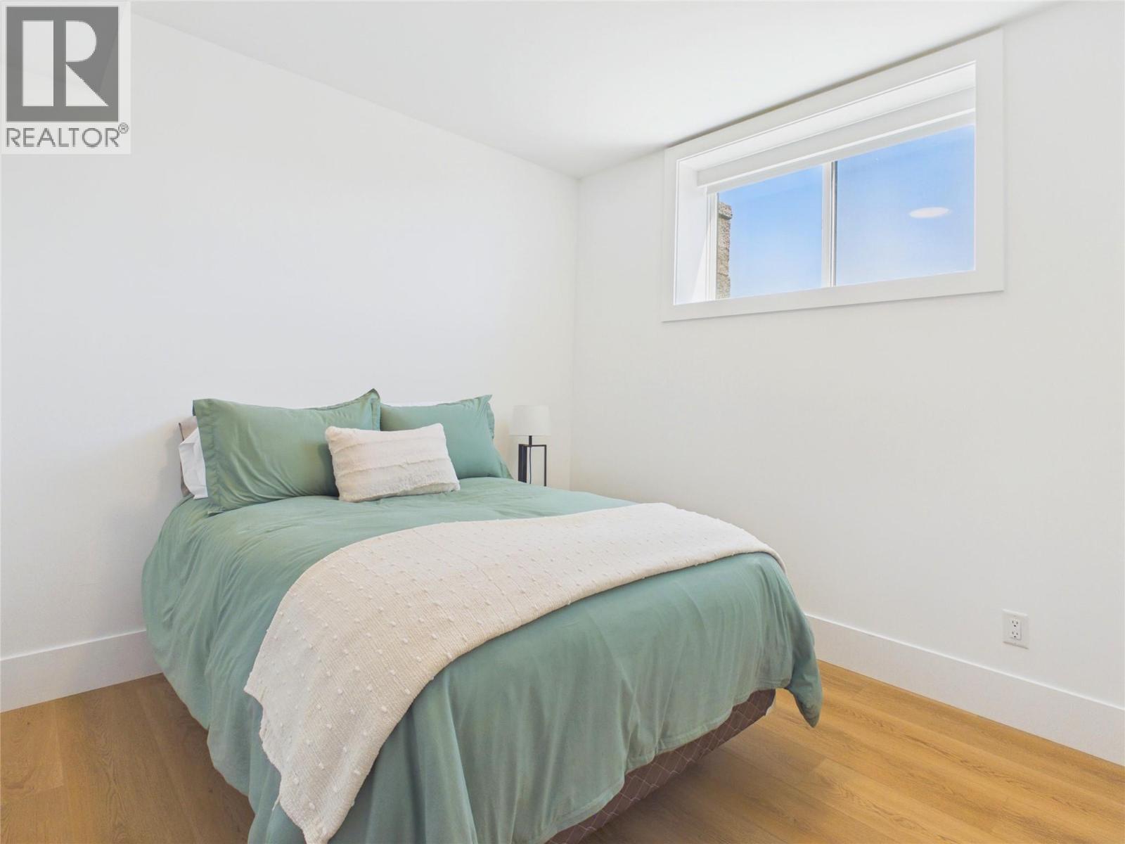 1081 ANTLER Drive - 32