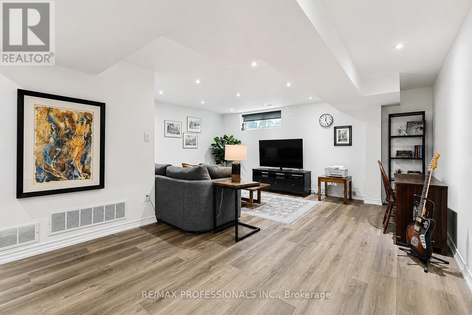 39 SEALCOVE DRIVE - 35