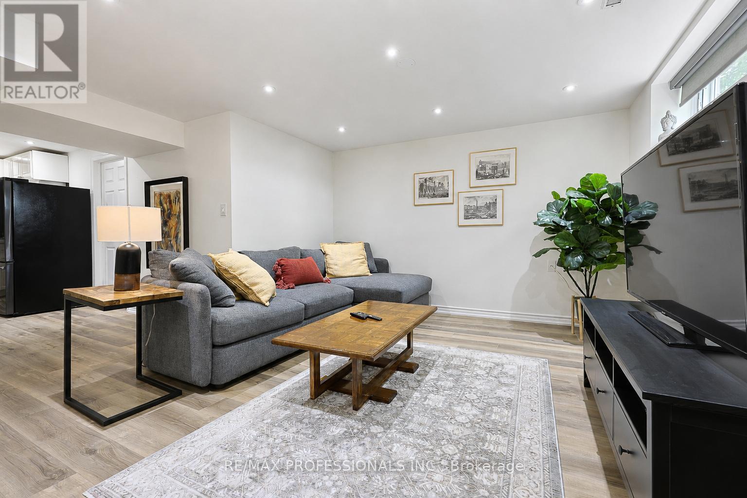 39 SEALCOVE DRIVE - 36