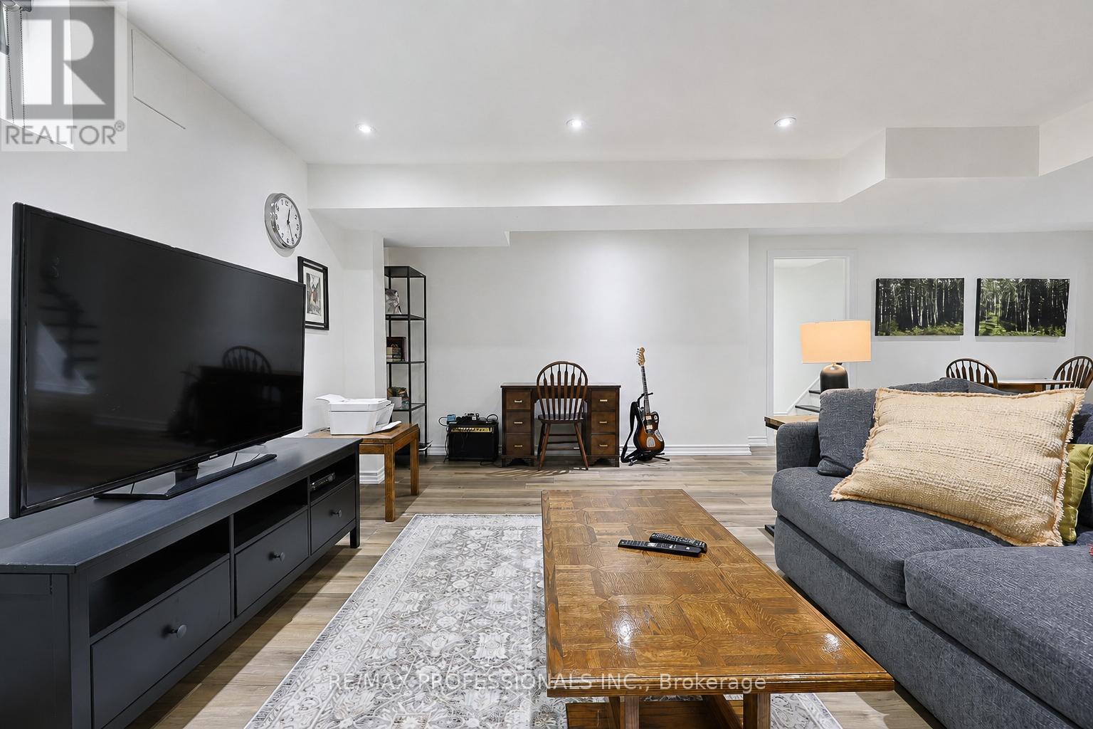 39 SEALCOVE DRIVE - 37