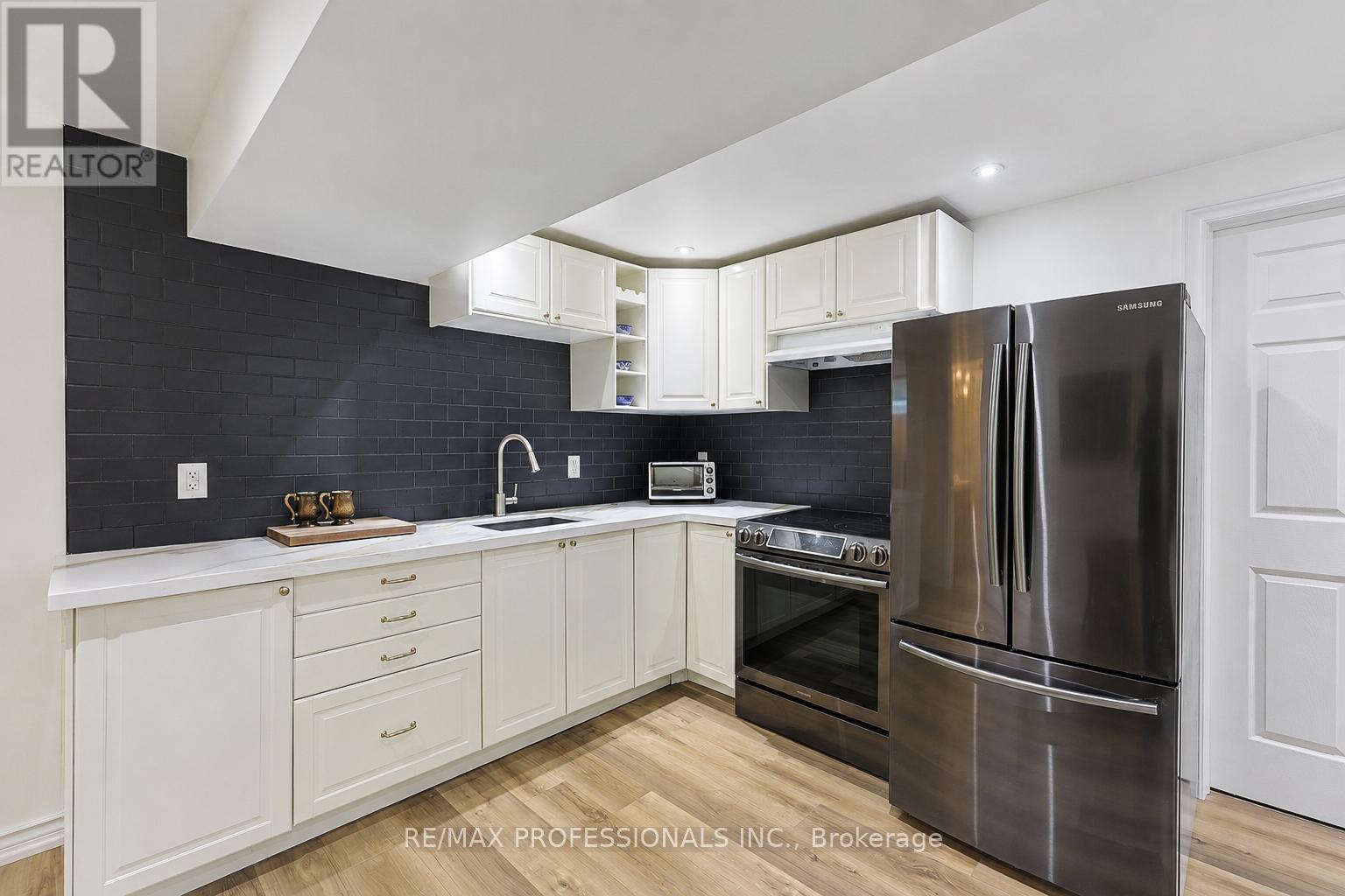 39 SEALCOVE DRIVE - 38