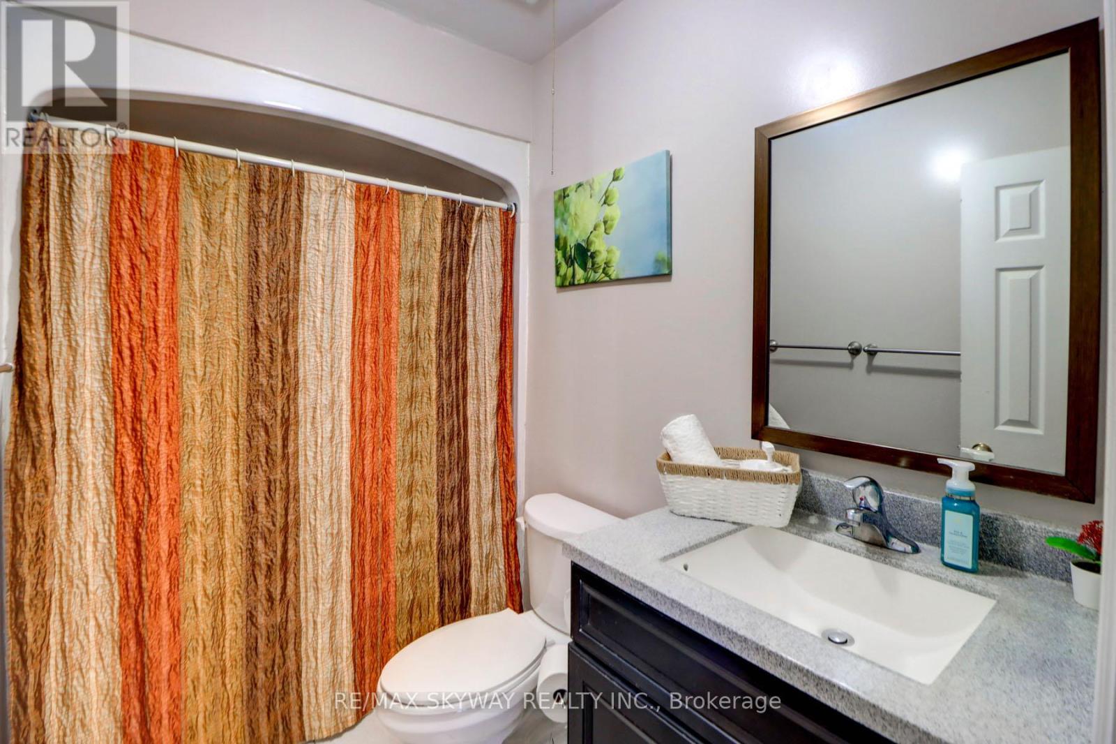 282B BROCK STREET W - 18