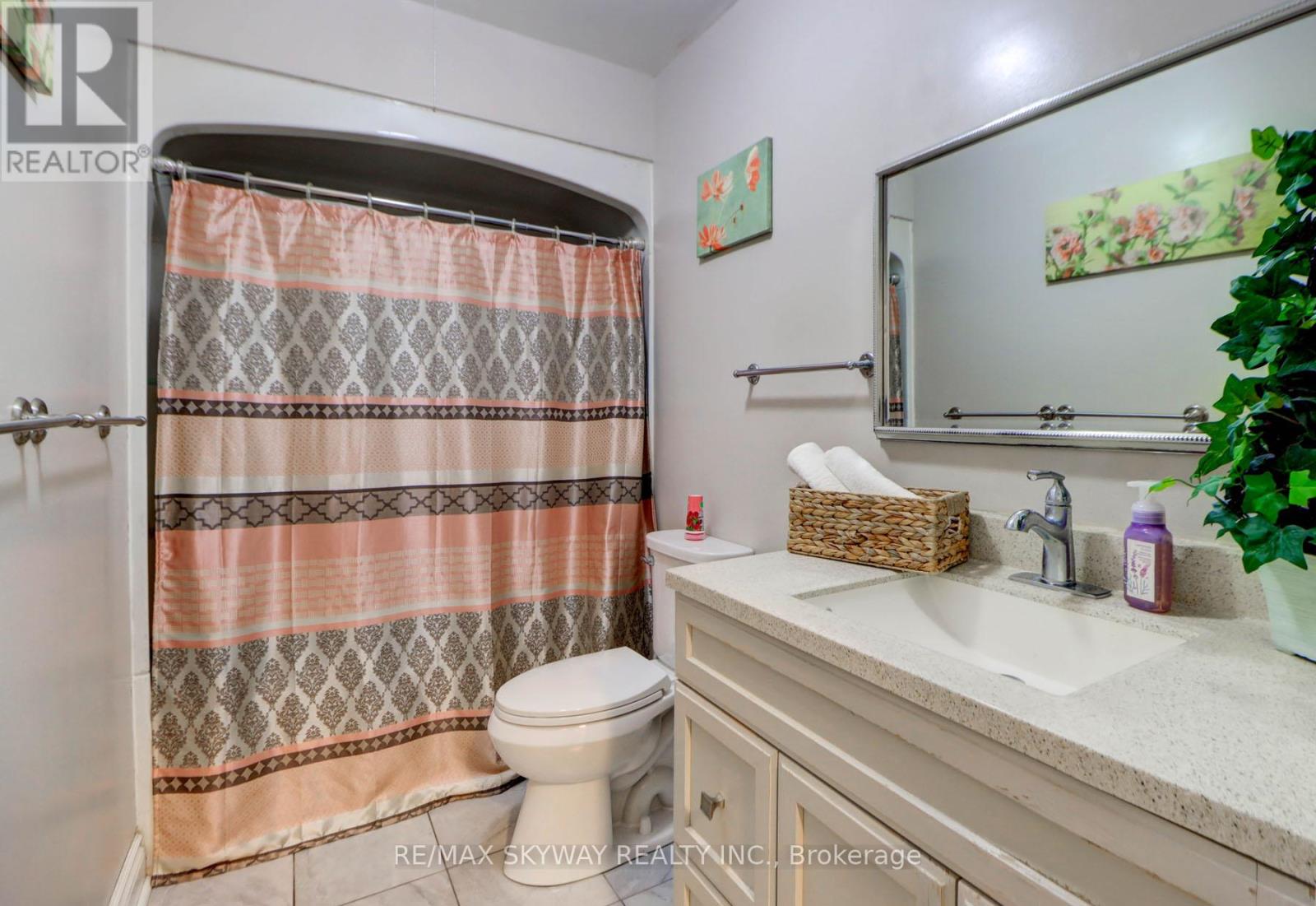 282B BROCK STREET W - 14