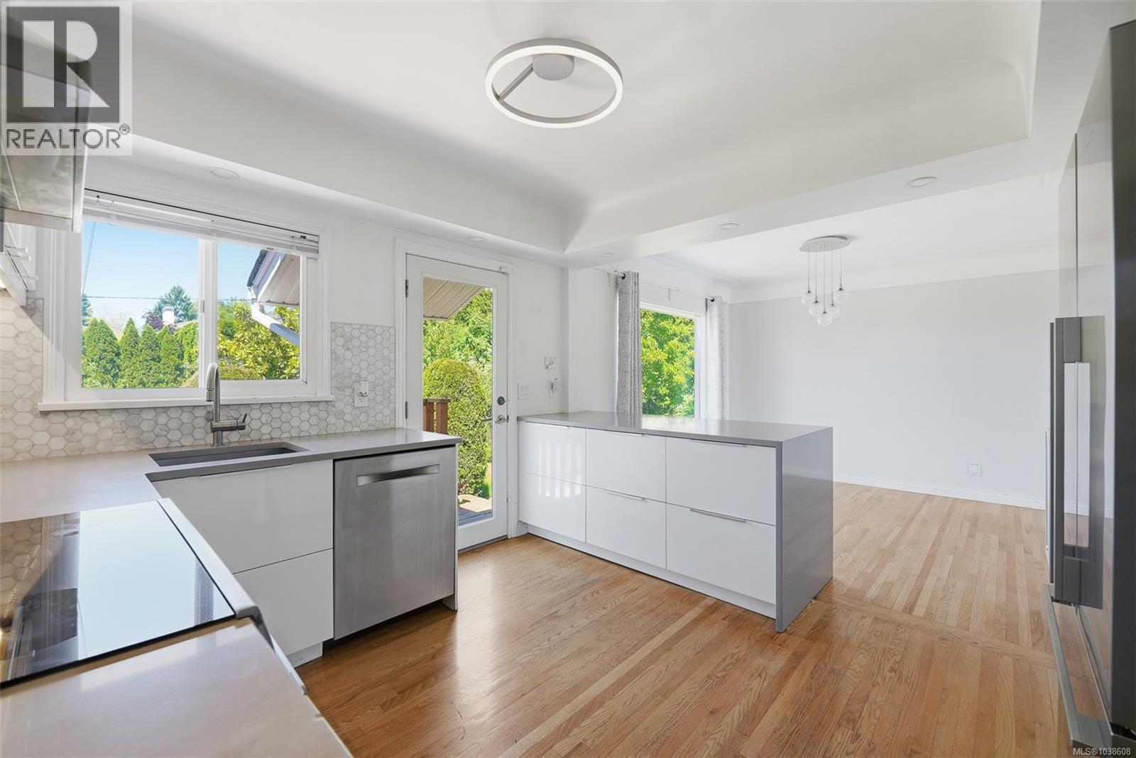  3026 Larkdowne Road, Oak Bay