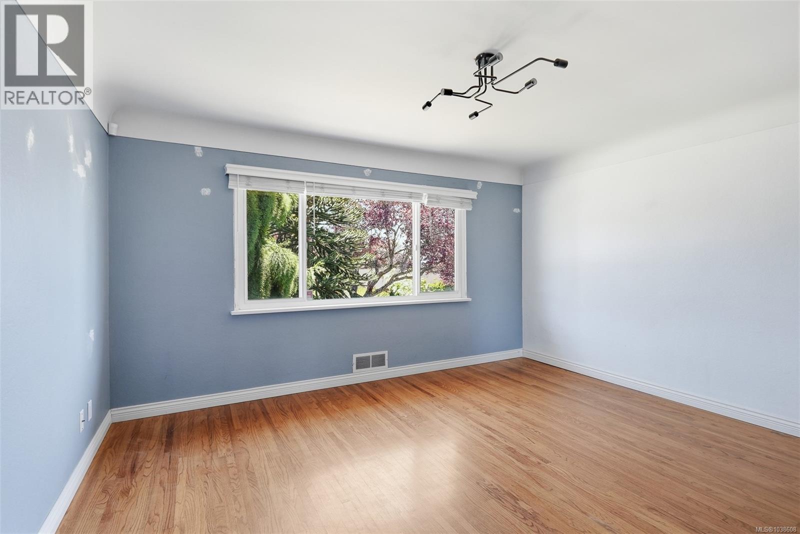  3026 Larkdowne Road, Oak Bay