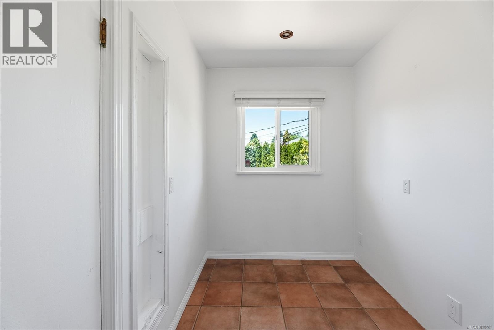  3026 Larkdowne Road, Oak Bay