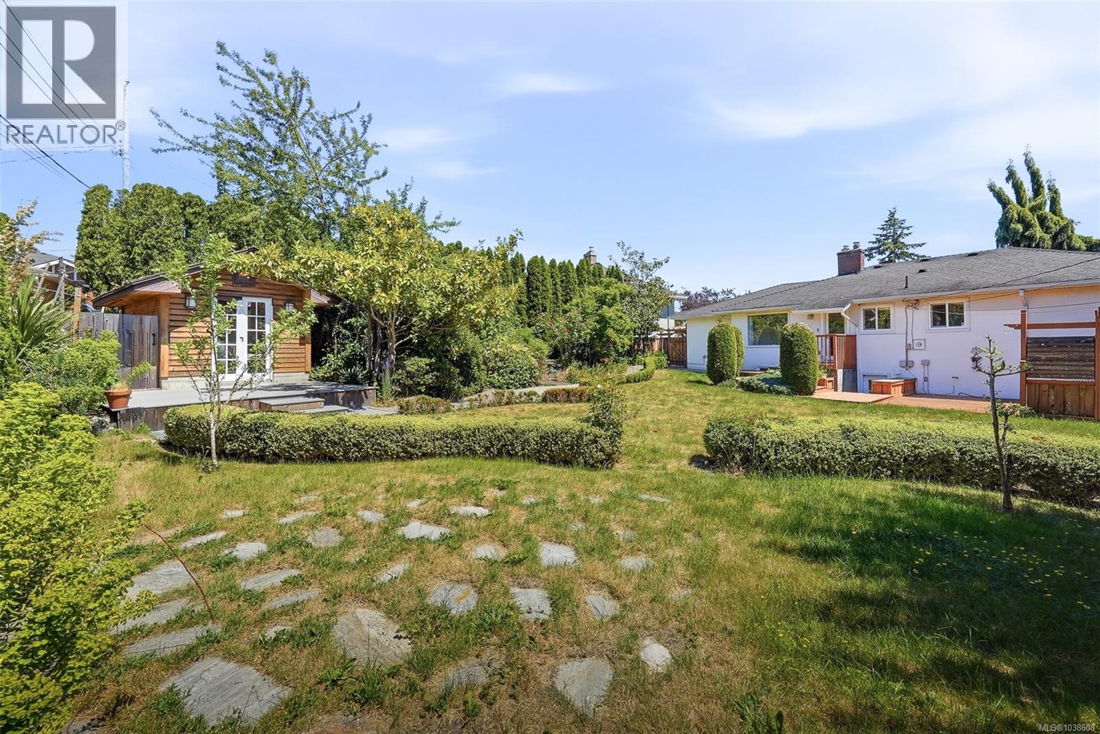  3026 Larkdowne Road, Oak Bay