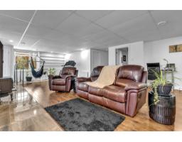 40 Ch. Des Échassiers, Val Des Monts, QC J8N0B7 Photo 21