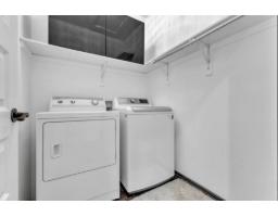 40 Ch. Des Échassiers, Val Des Monts, QC J8N0B7 Photo 17