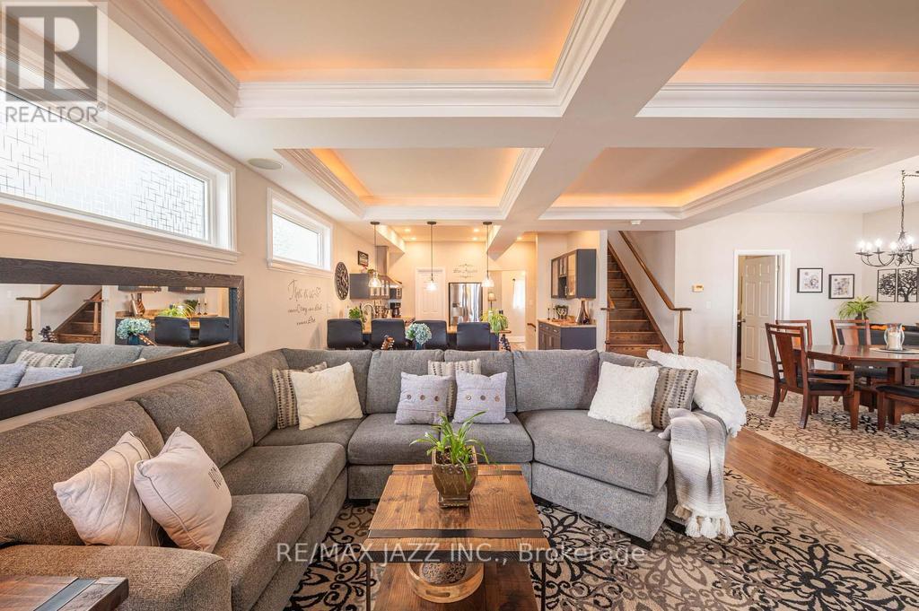 122 MORRIS LANE - 12