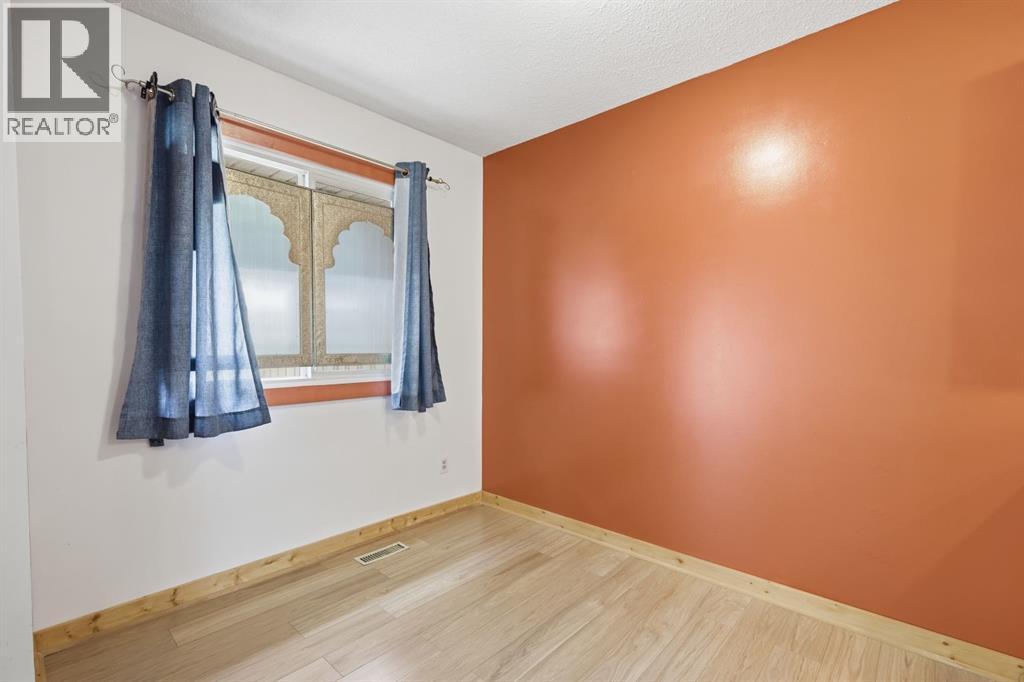 316 84 Avenue SE — photo 13