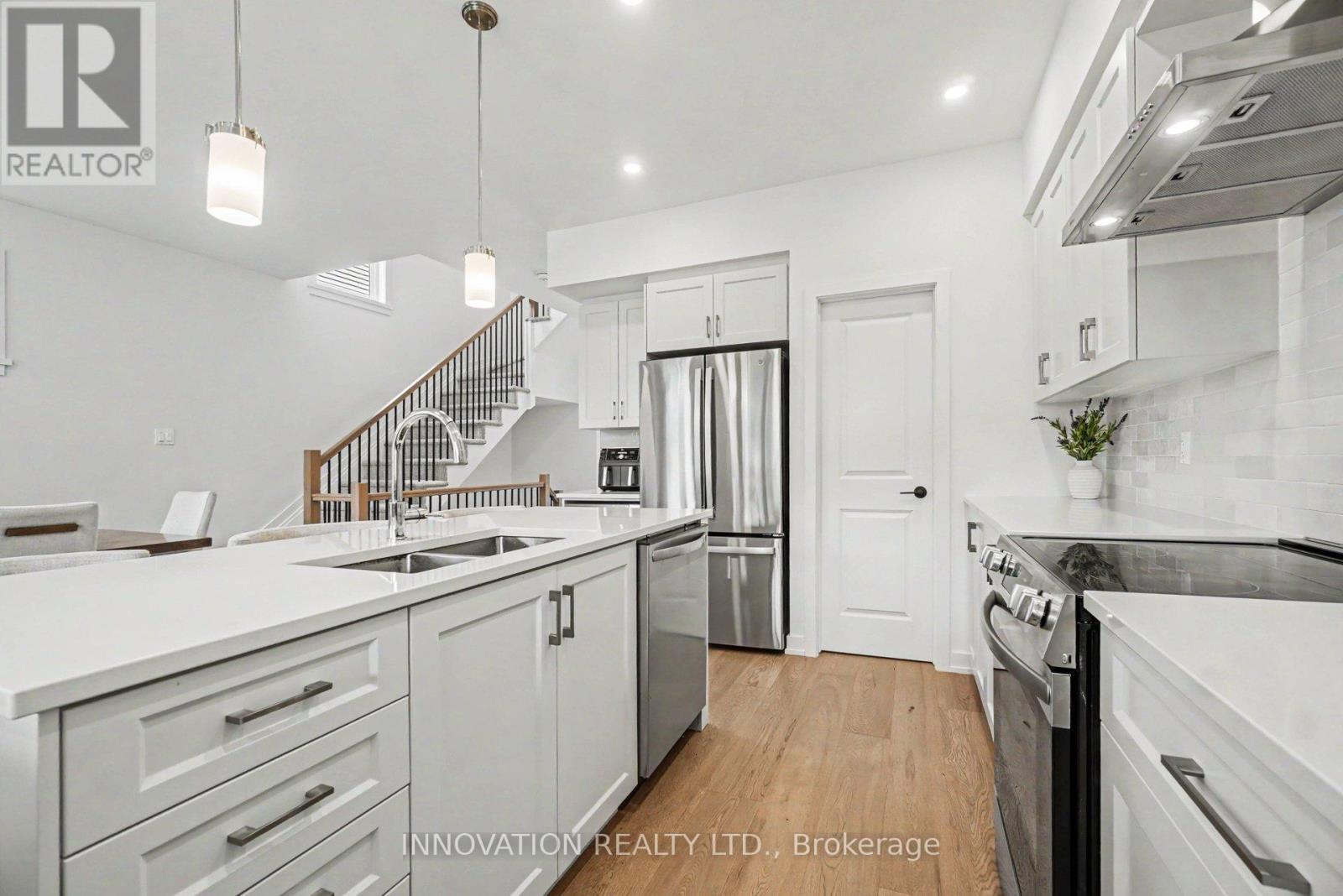 159 WABIKON CRESCENT S - 10