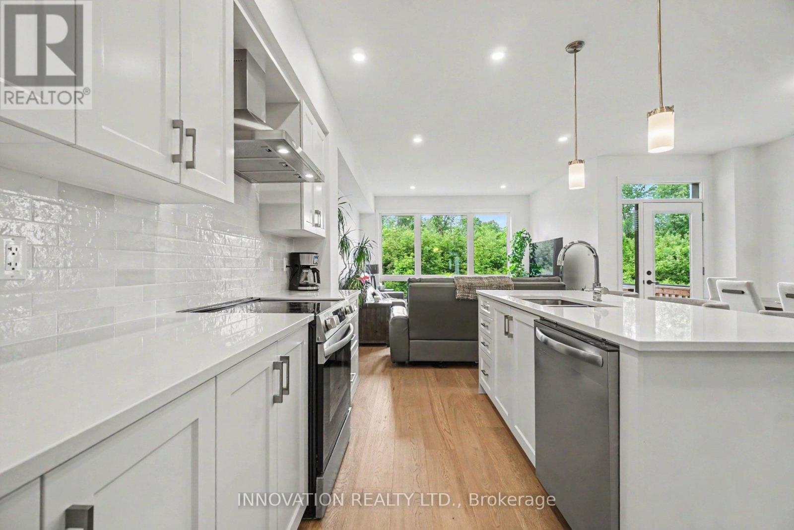 159 WABIKON CRESCENT S - 9