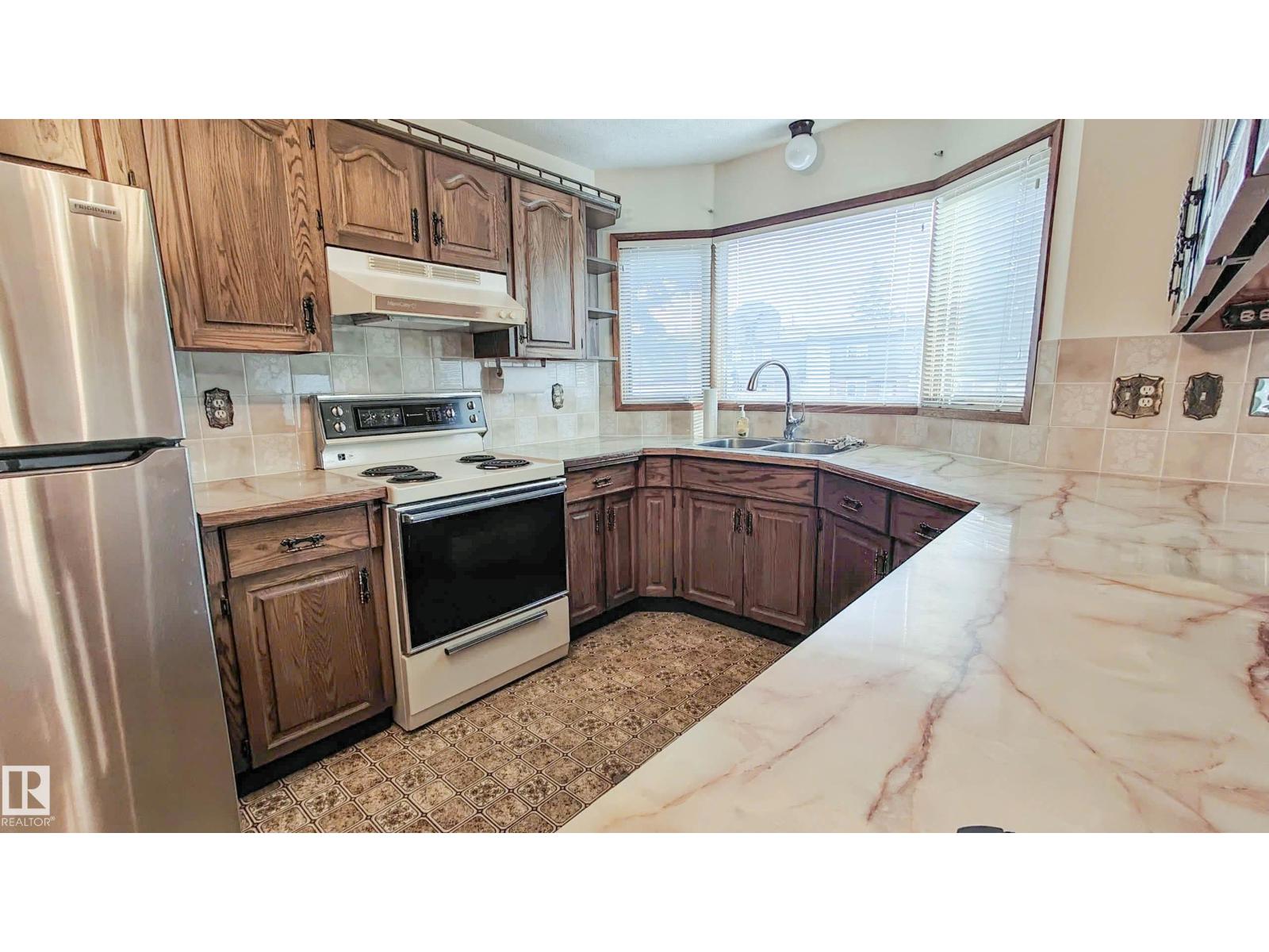 3031 79 ST NW NW - 24