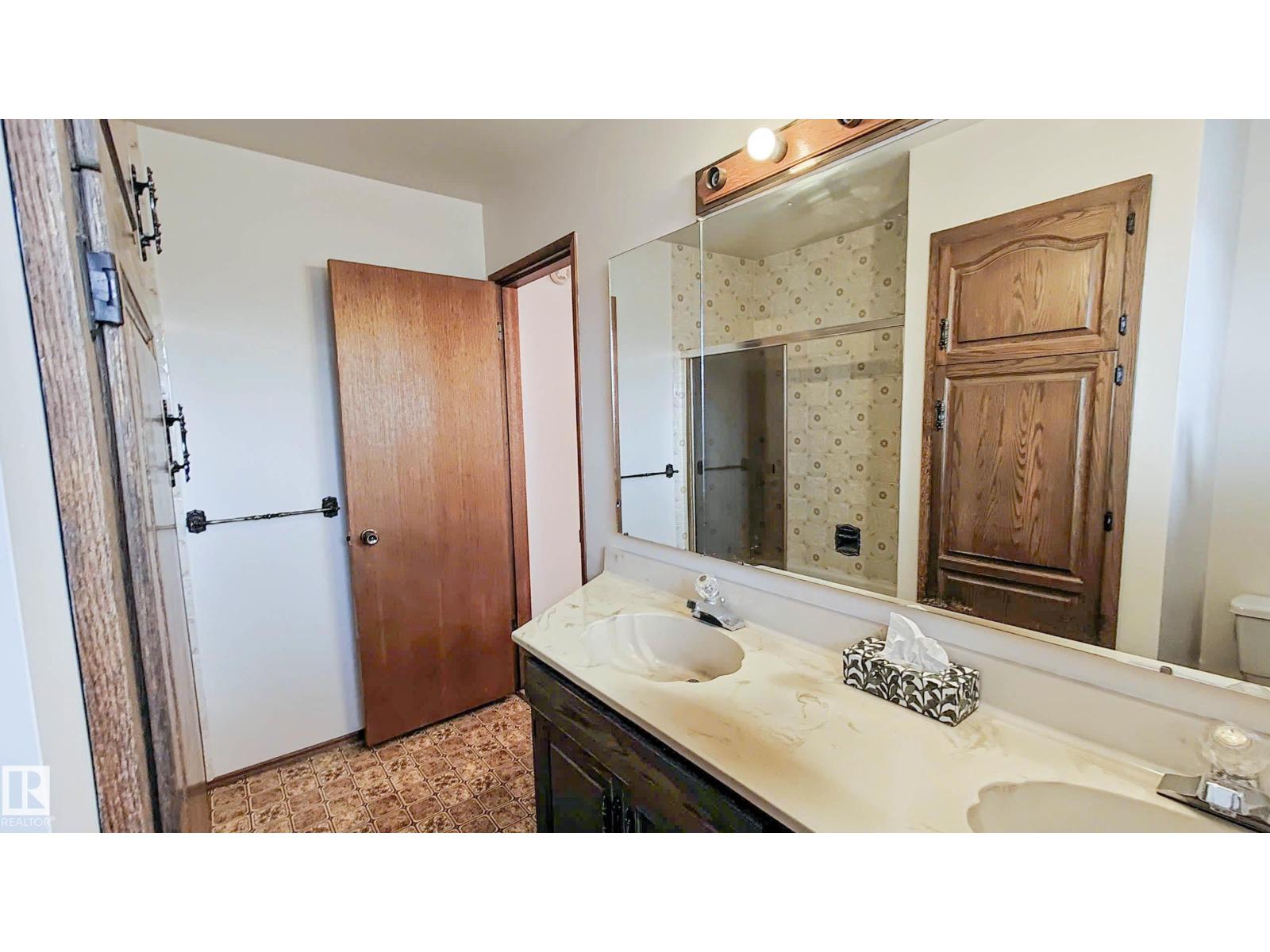 3031 79 ST NW NW - 29