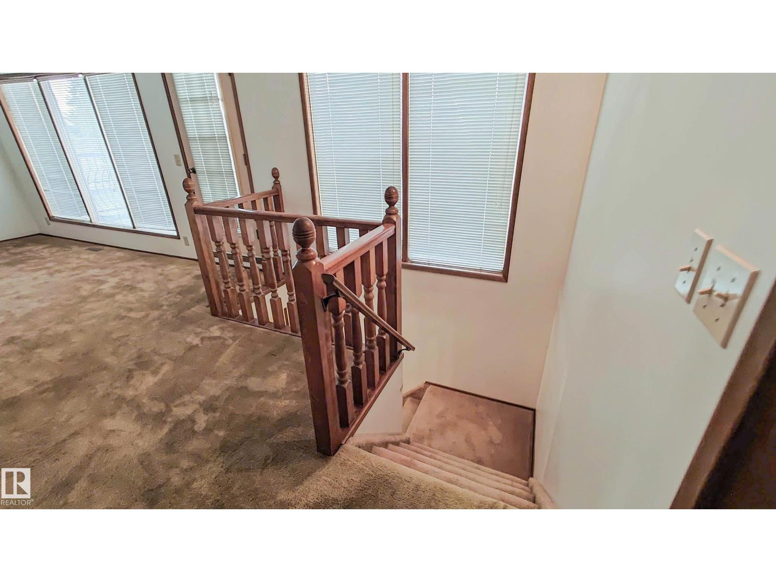 3031 79 ST NW NW - 33