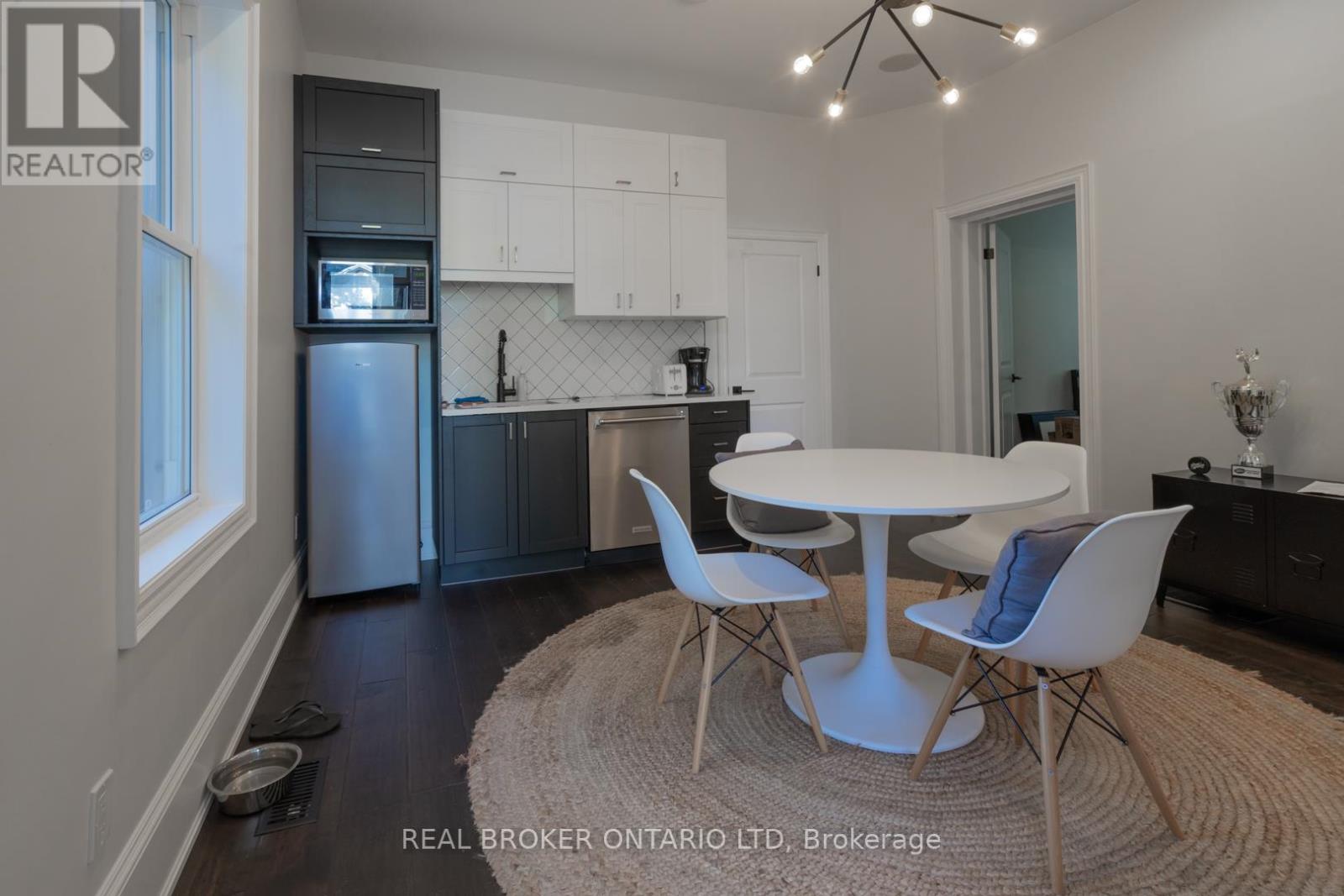 463 KING STREET - 12