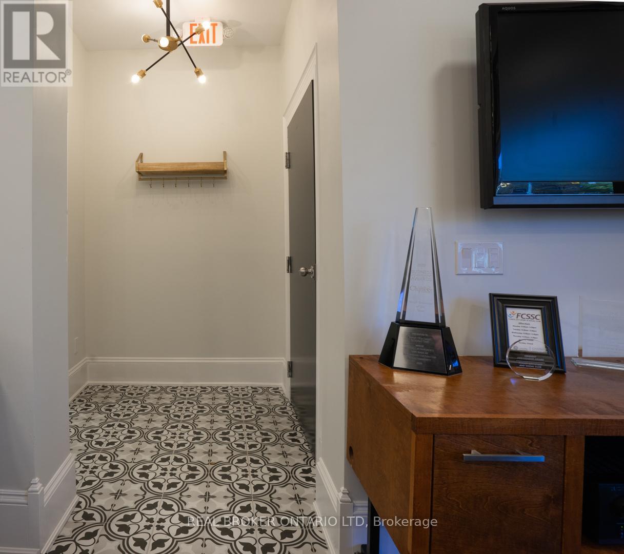 463 KING STREET - 13